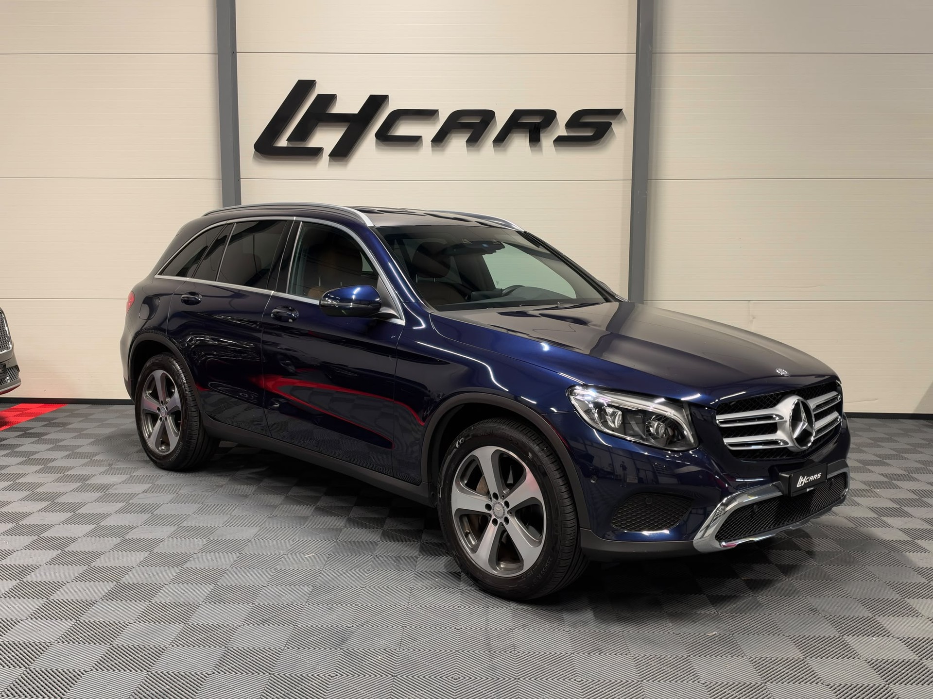 MERCEDES-BENZ GLC 250 d Exclusive 4m-image-5