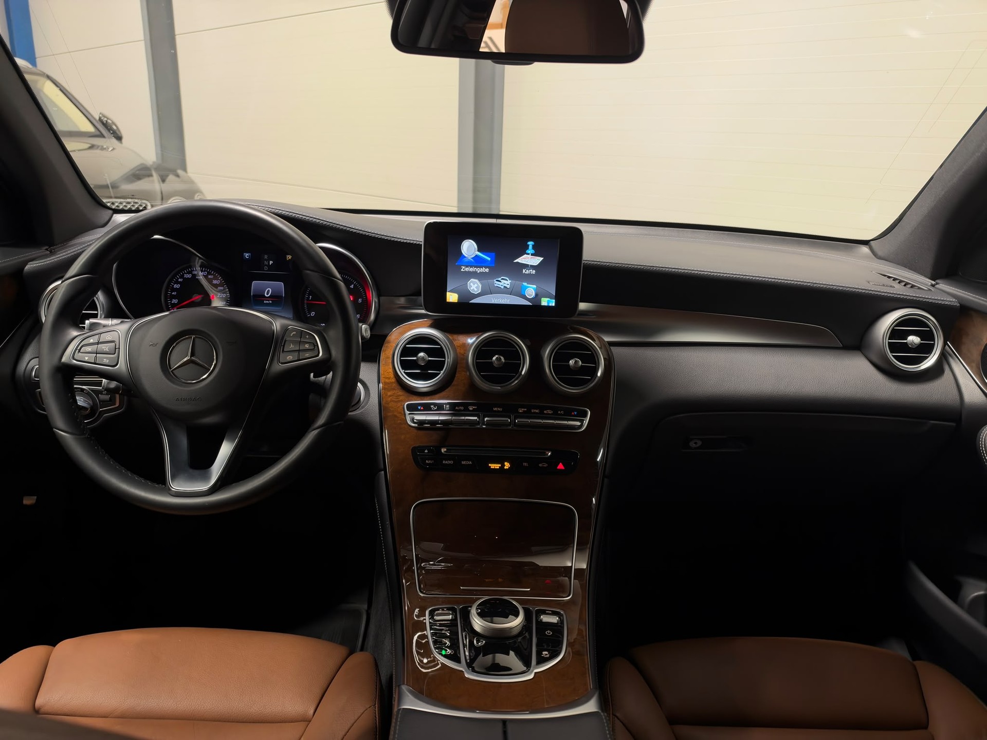 MERCEDES-BENZ GLC 250 d Exclusive 4m-image-7