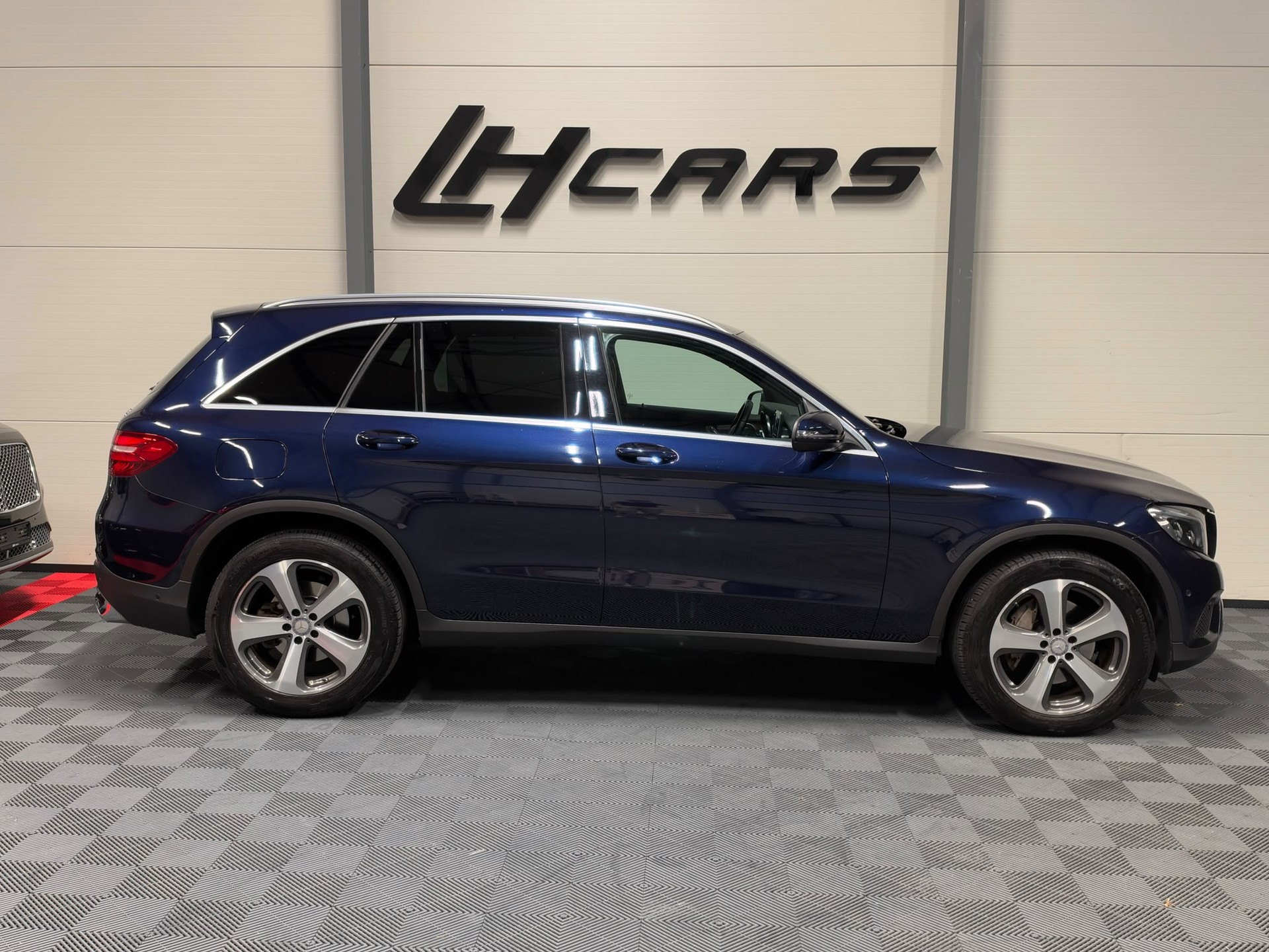 MERCEDES-BENZ GLC 250 d Exclusive 4m-image-4