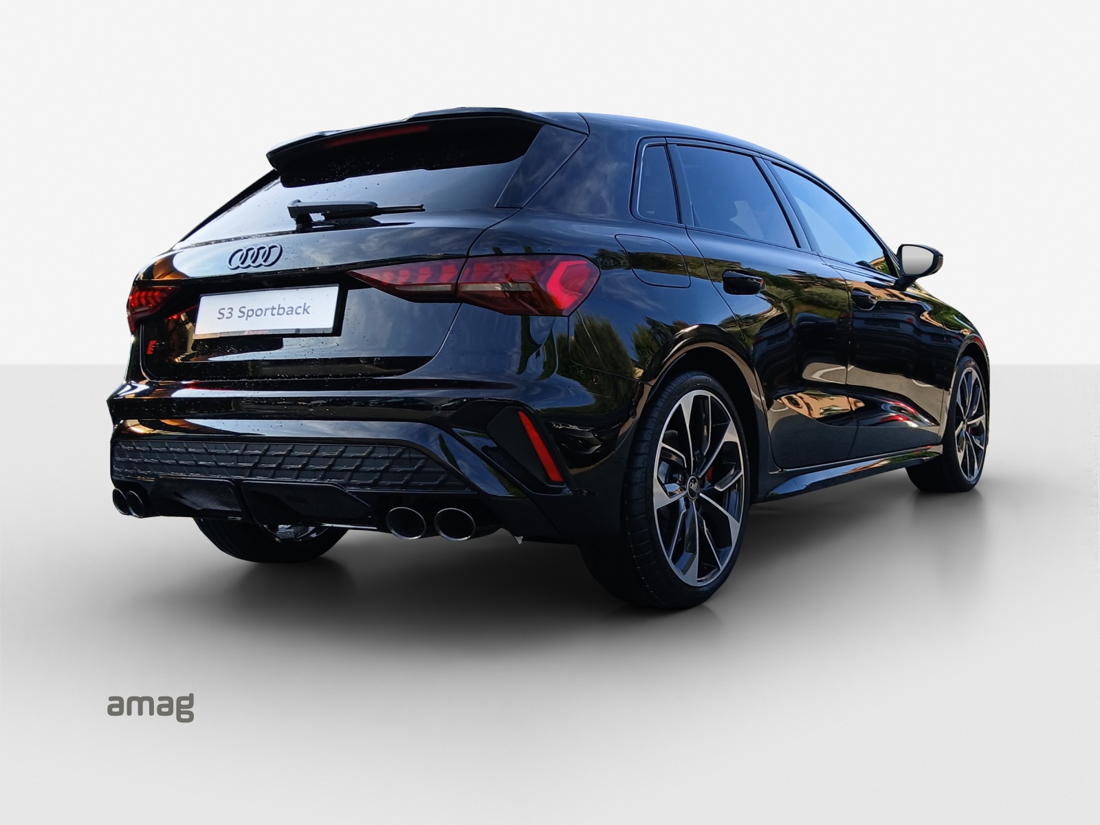 AUDI S3 Sportback TFSI quattro S-tronic-image-4