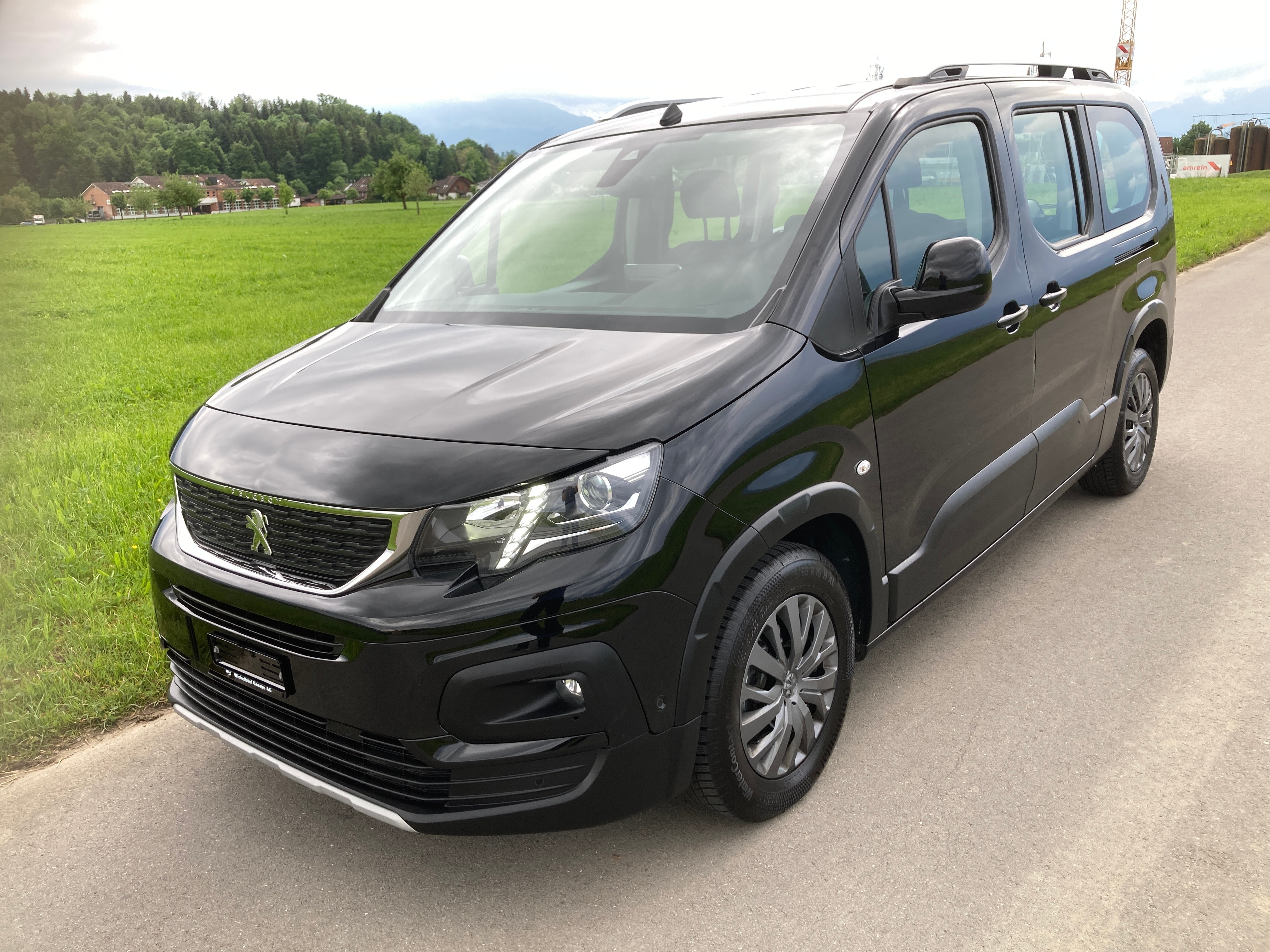 Car photo