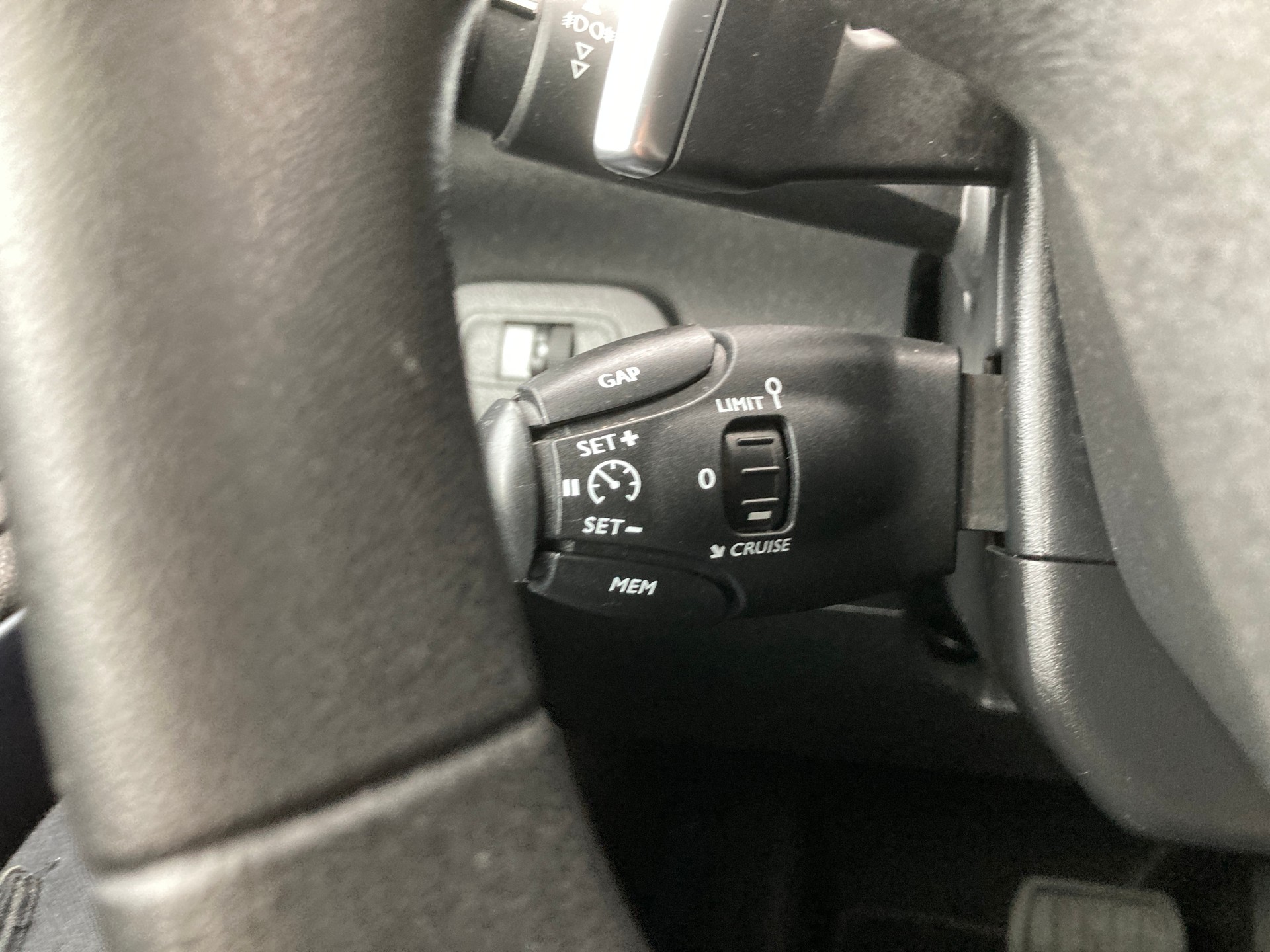 PEUGEOT Rifter Long 1.5 BlueHDi Allure EAT8-image-14