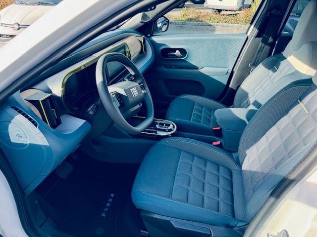FIAT Grande Panda MHEV La Prima-image-1