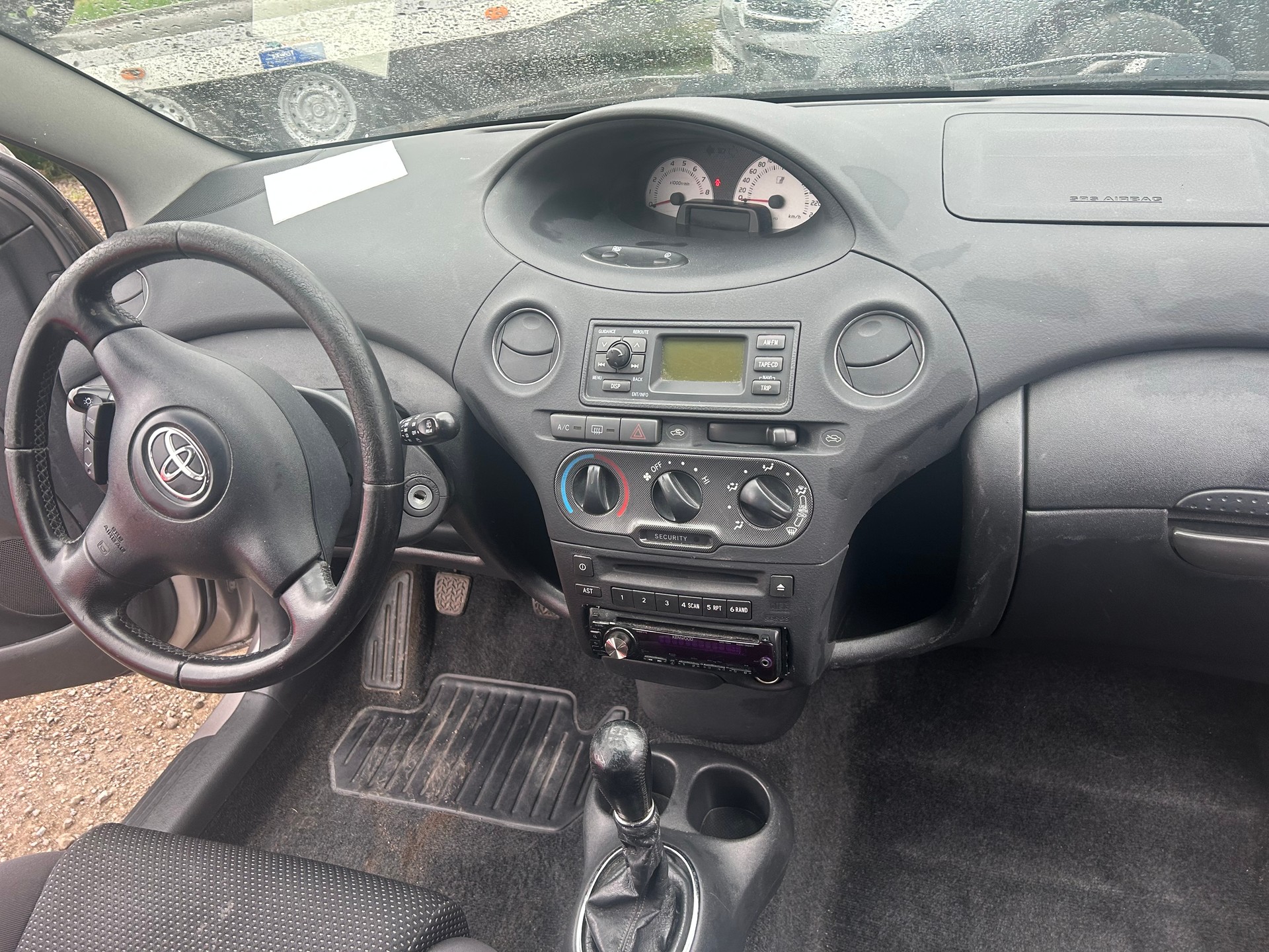 TOYOTA Yaris 1.5 TS mit MFK-image-11