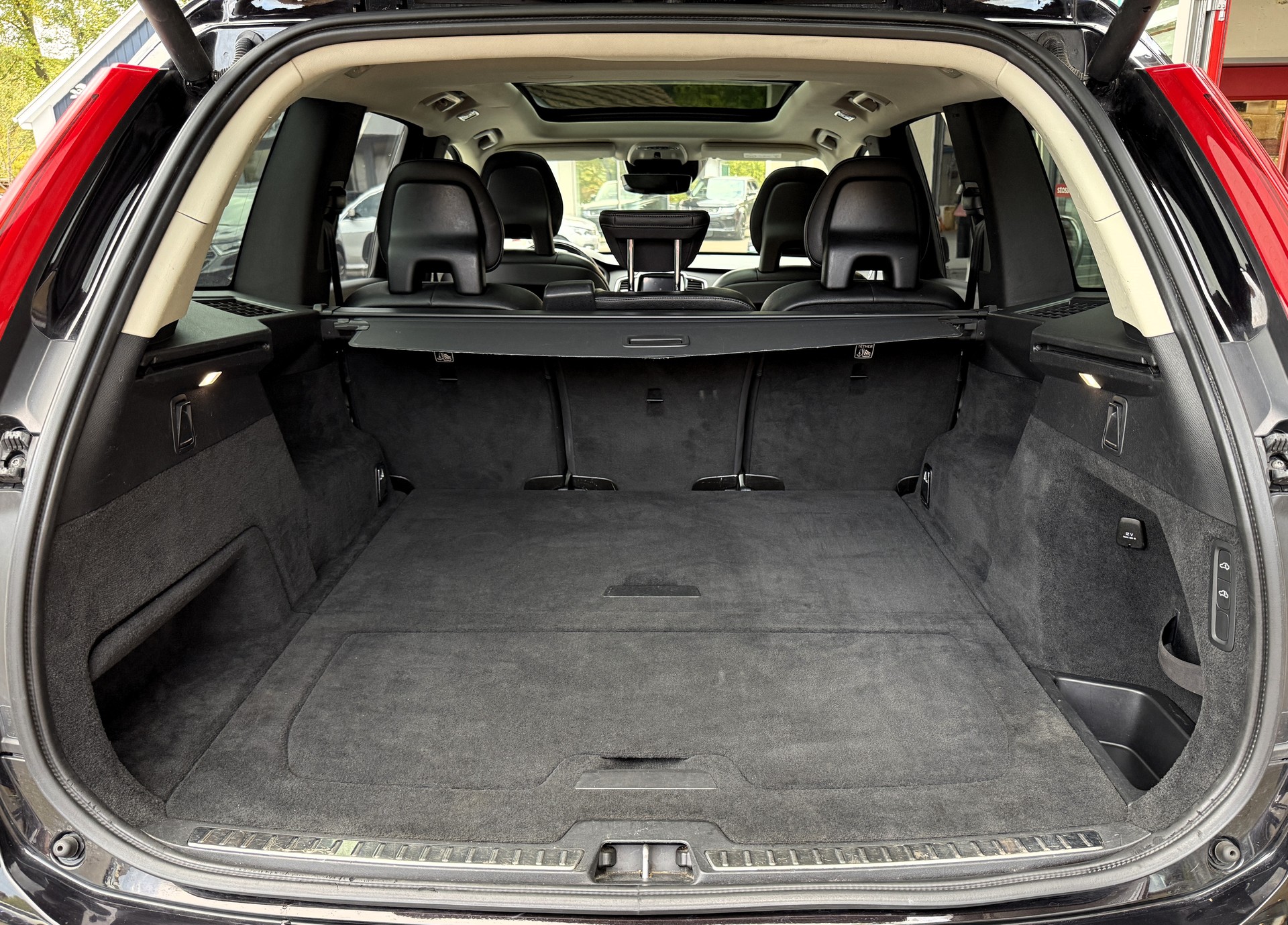VOLVO XC90 D5 AWD Inscription Geartronic-image-6