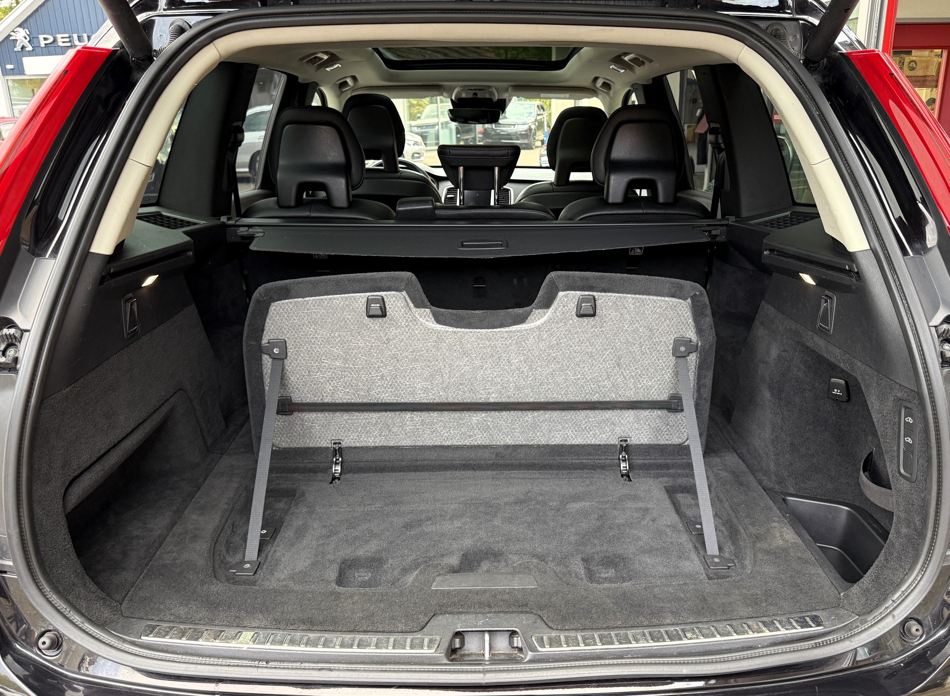 VOLVO XC90 D5 AWD Inscription Geartronic-image-7