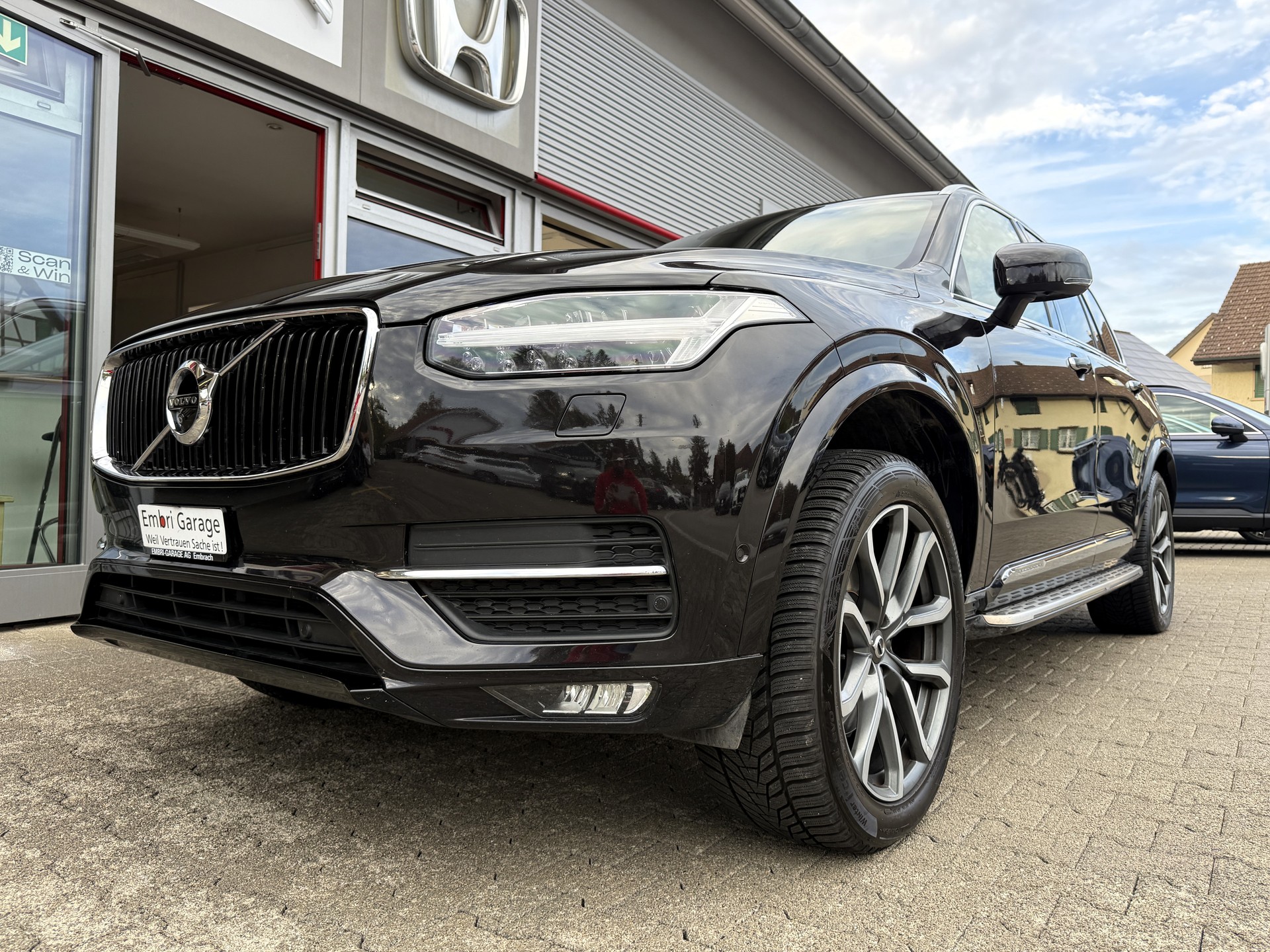 VOLVO XC90 D5 AWD Inscription Geartronic-image-2