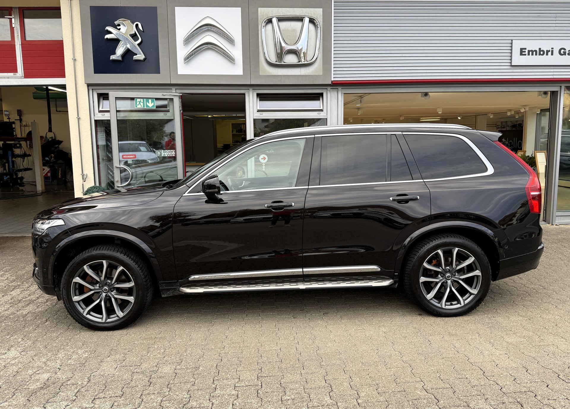 VOLVO XC90 D5 AWD Inscription Geartronic-image-3