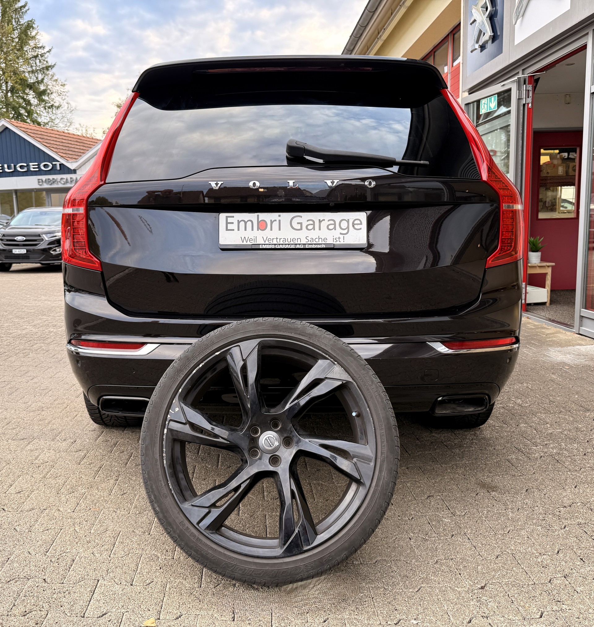 VOLVO XC90 D5 AWD Inscription Geartronic-image-5