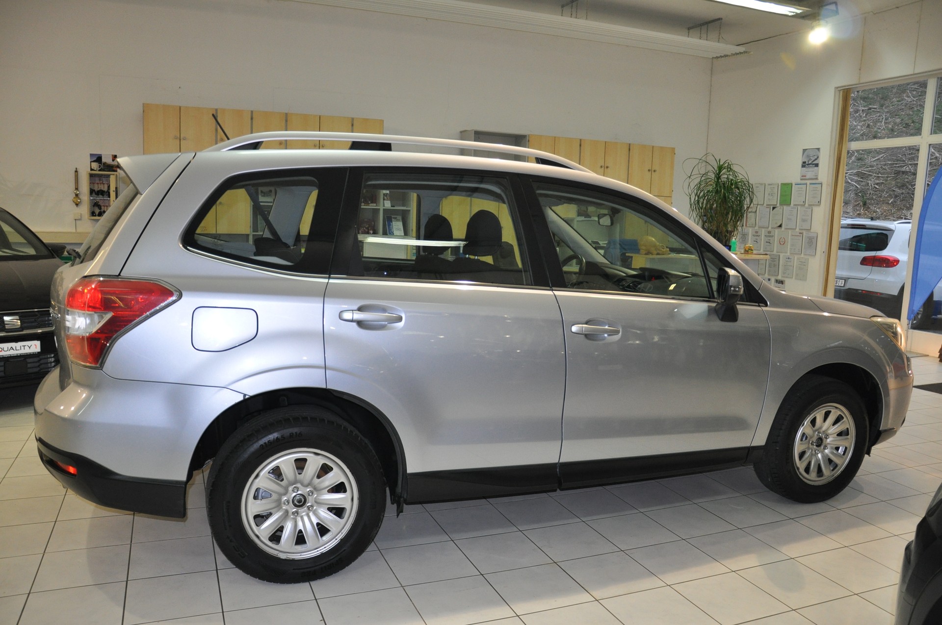SUBARU Forester 2.0i Swiss-image-5