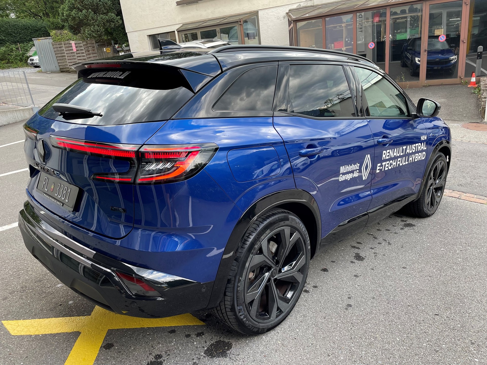 RENAULT Austral 1.2 HEV 200 Techno Esprit Alpine A-image-2