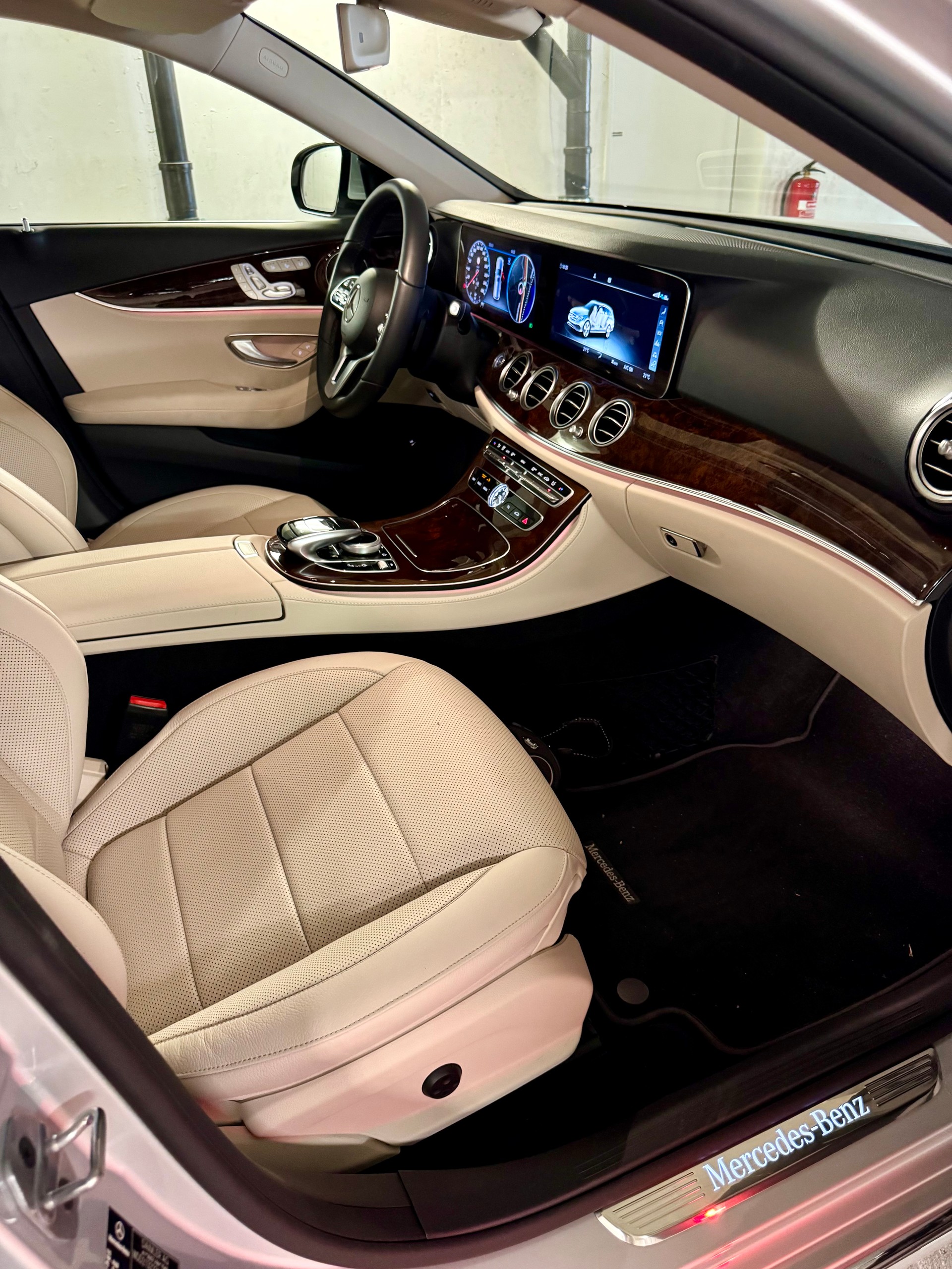 MERCEDES-BENZ E400 T DIESEL 4Matic *12‘700 Km* -340PS--image-6