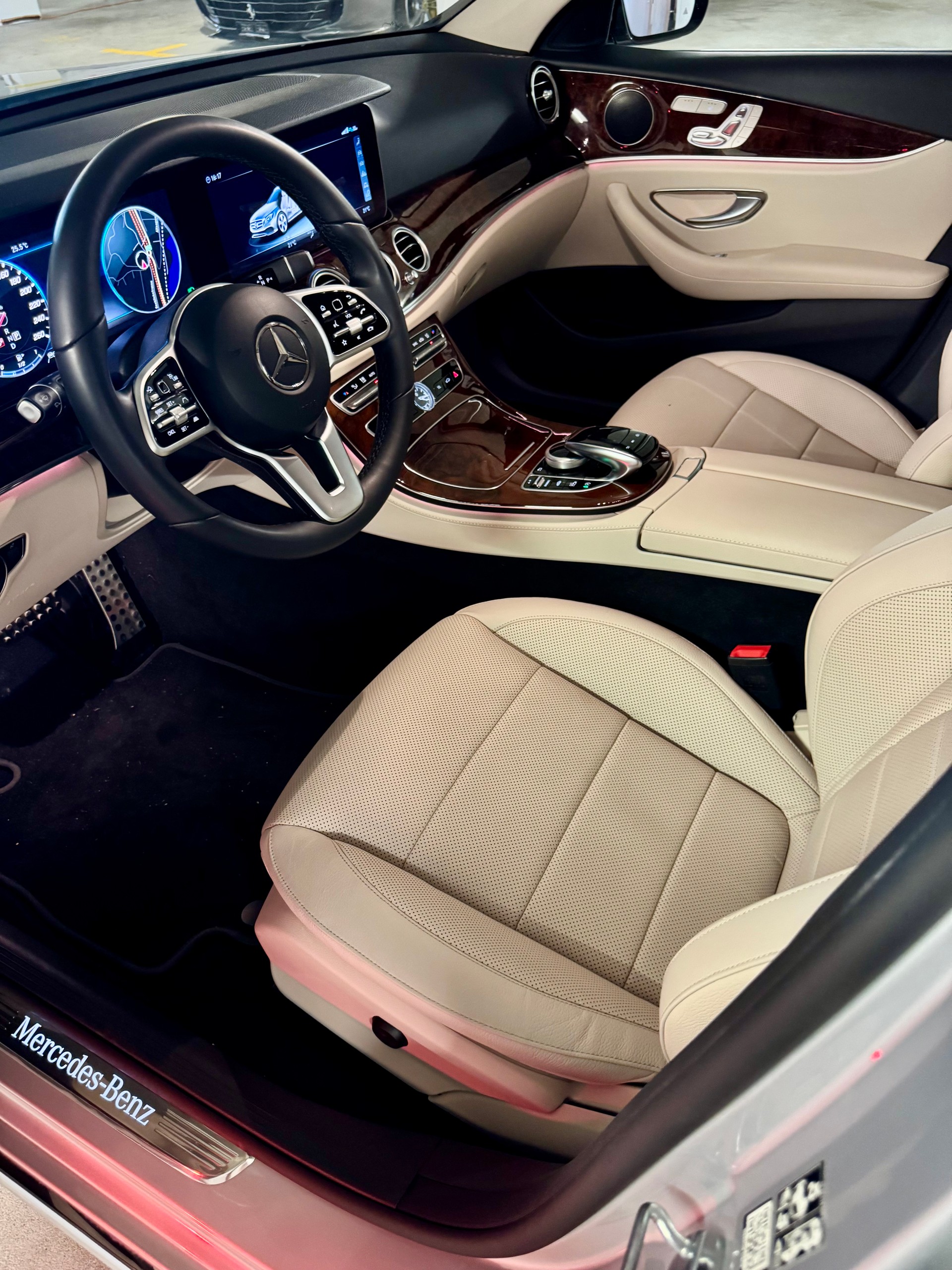 MERCEDES-BENZ E400 T DIESEL 4Matic *12‘700 Km* -340PS--image-5