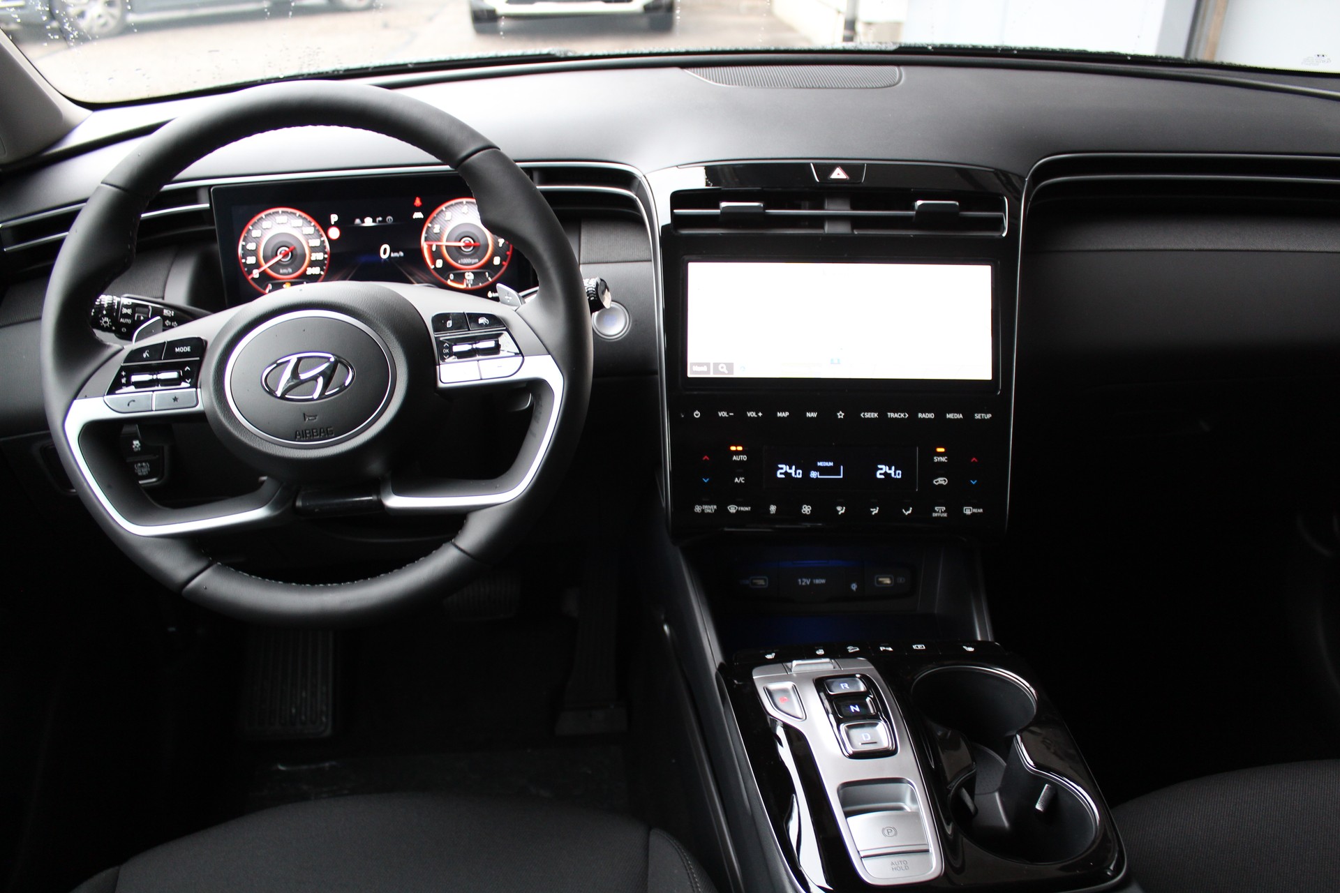 HYUNDAI Tucson 1.6 TGDI HEV Amplia 2WD-image-13