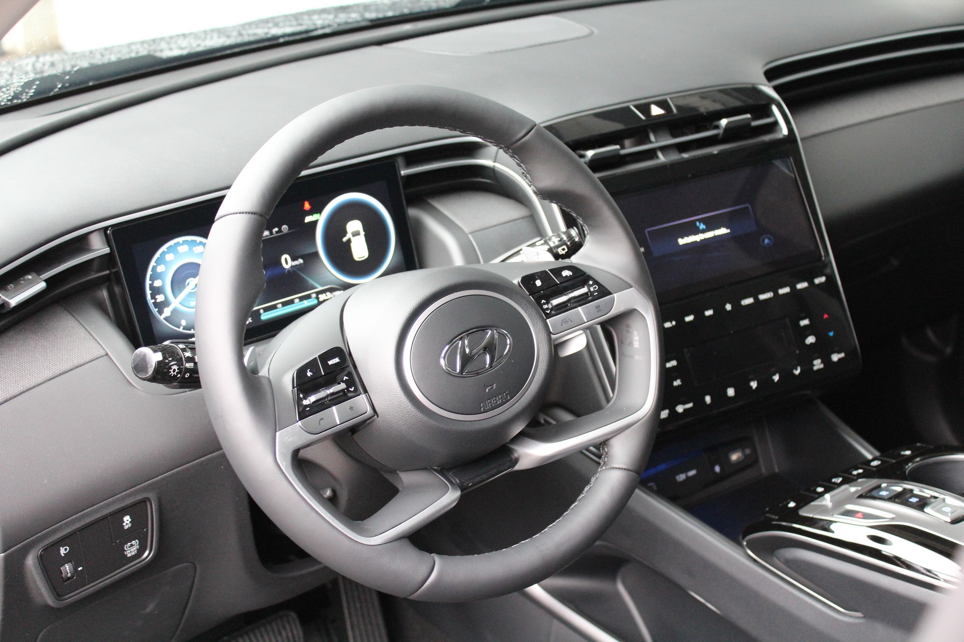 HYUNDAI Tucson 1.6 TGDI HEV Amplia 2WD-image-9