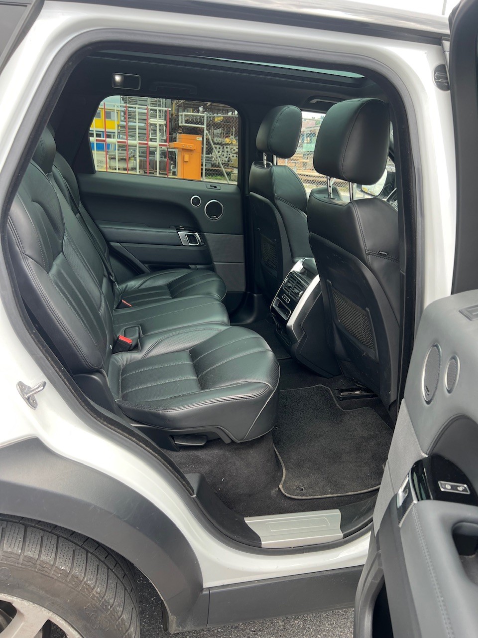 LAND ROVER Range Rover Sport 3.0 V6 SC HSE Dynamic Automatic-image-14