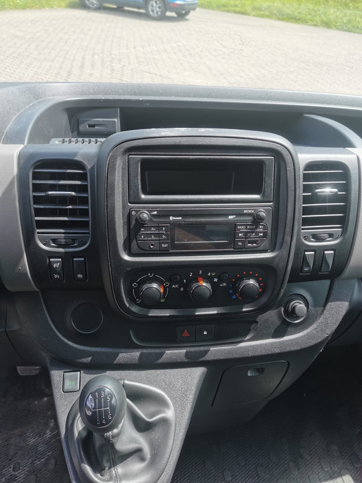 RENAULT Trafic 1.6 ENERGY TwinT. dCi120 2.9t Business L2H1-image-9