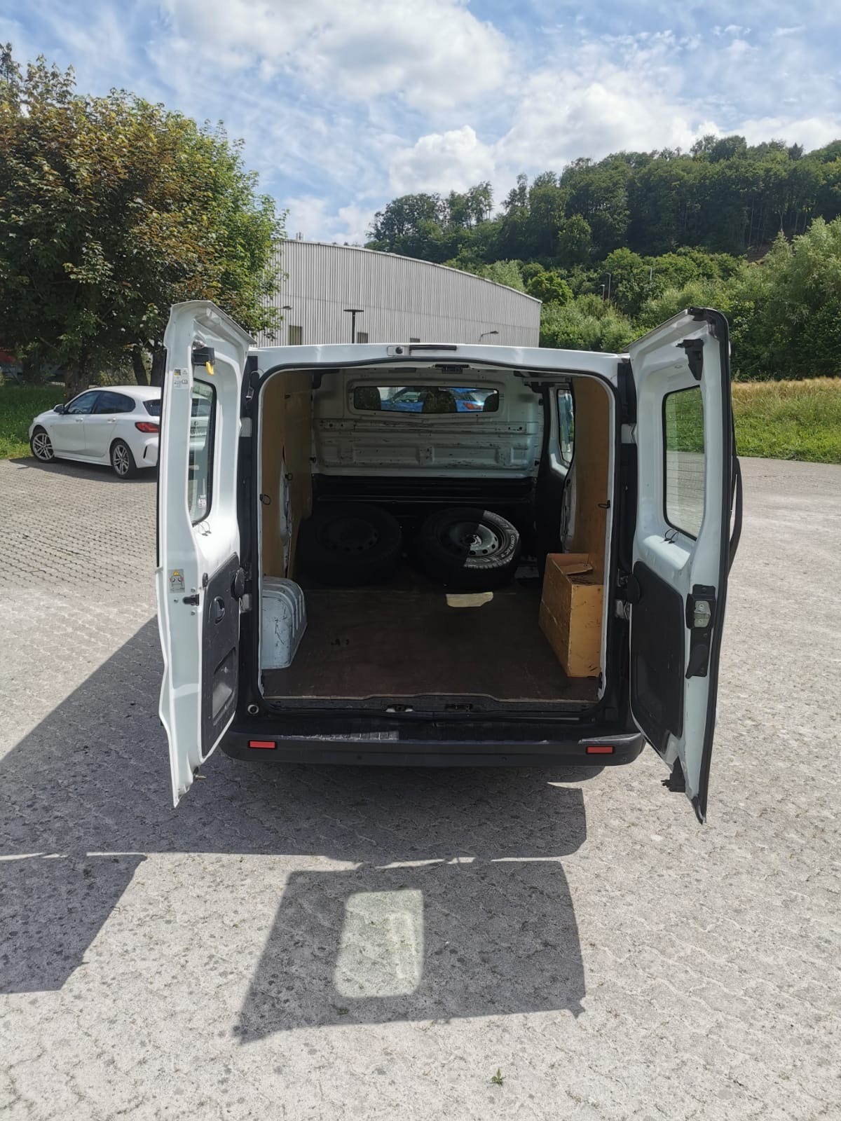 RENAULT Trafic 1.6 ENERGY TwinT. dCi120 2.9t Business L2H1-image-12