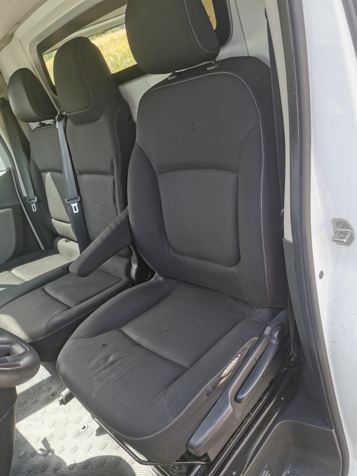RENAULT Trafic 1.6 ENERGY TwinT. dCi120 2.9t Business L2H1-image-10