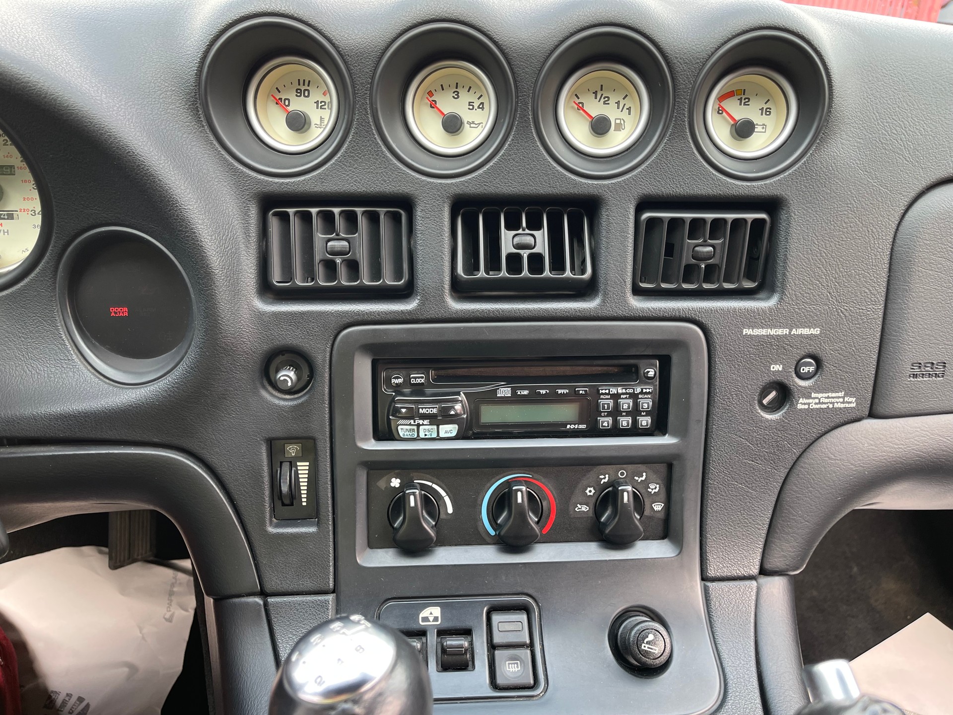 CHRYSLER VIPER GTS COUPE`8.0 V10-image-10