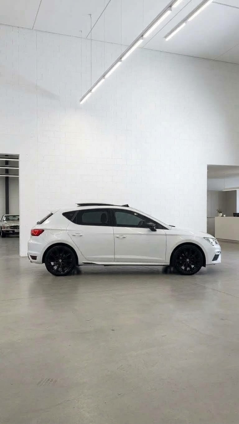 SEAT Leon 2.0 TSI SWISS FR DSG**Virtual Cockpit** Schiebedach**-image-2