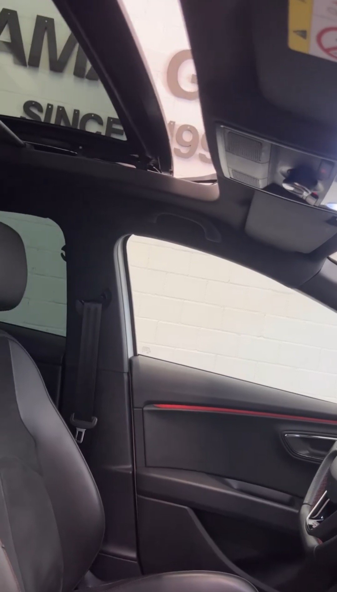SEAT Leon 2.0 TSI SWISS FR DSG**Virtual Cockpit** Schiebedach**-image-10