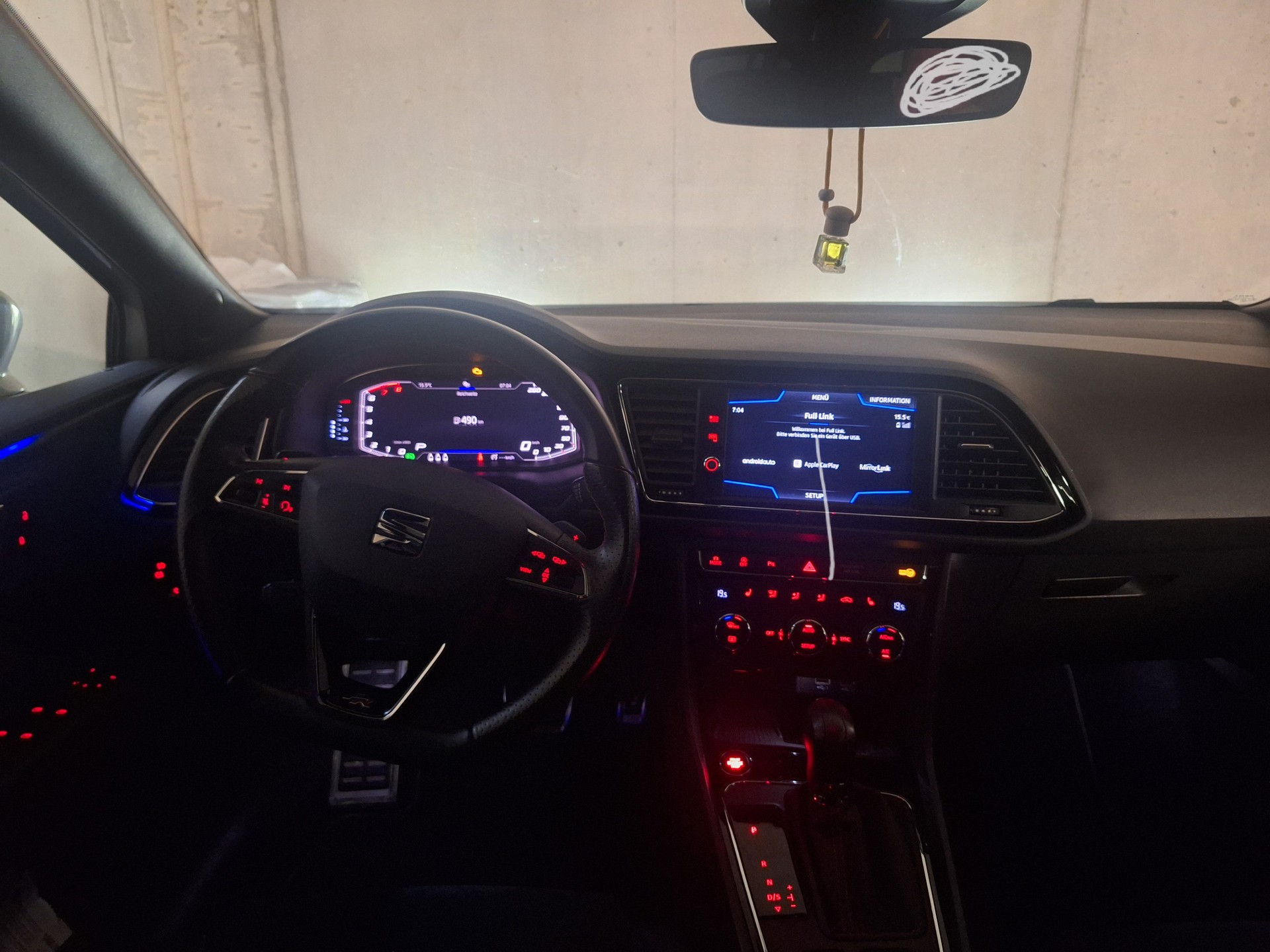 SEAT Leon 2.0 TSI SWISS FR DSG**Virtual Cockpit** Schiebedach**-image-9