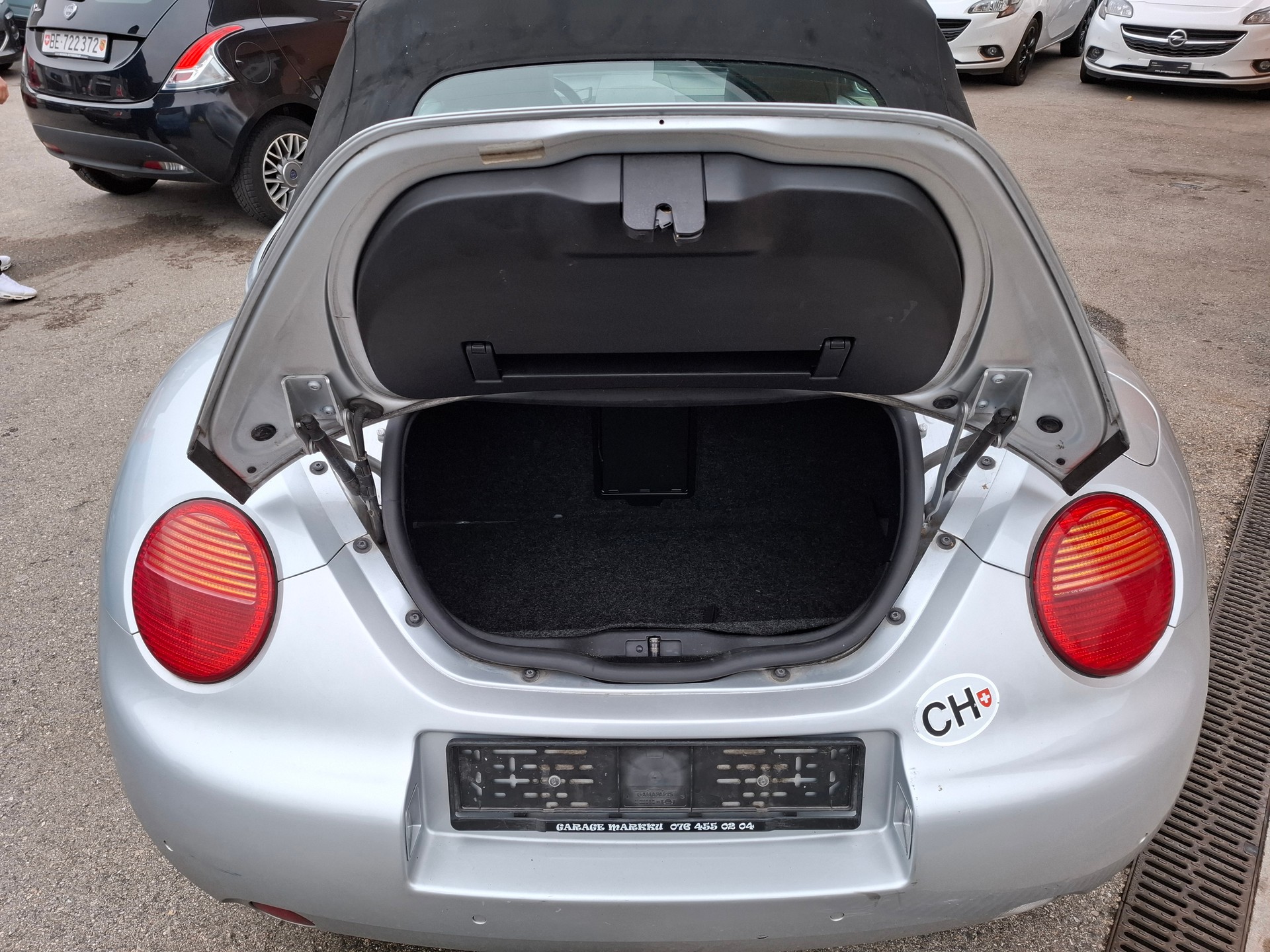 VW New Beetle Cabrio 2.0-image-11