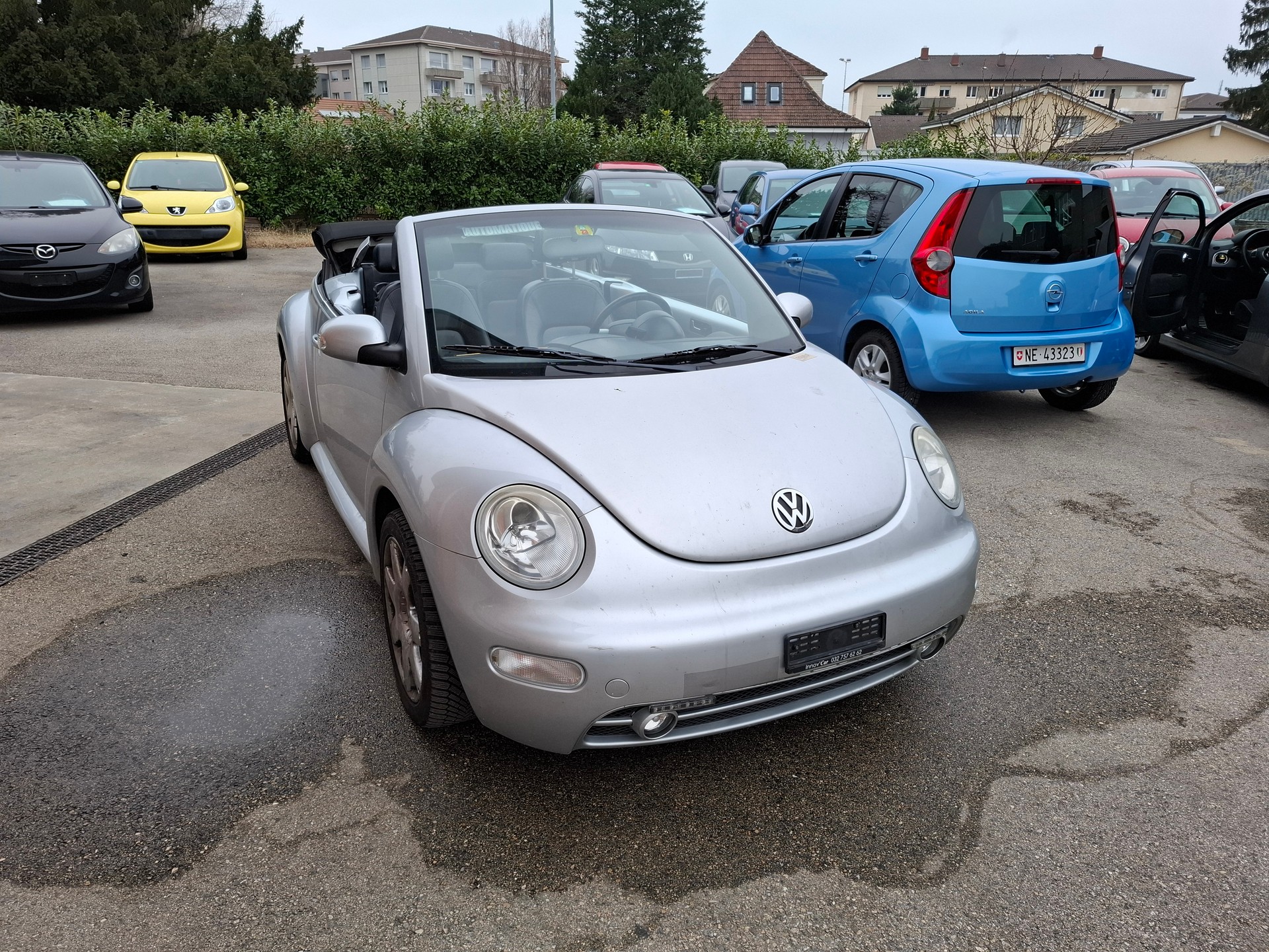 VW New Beetle Cabrio 2.0-image-2