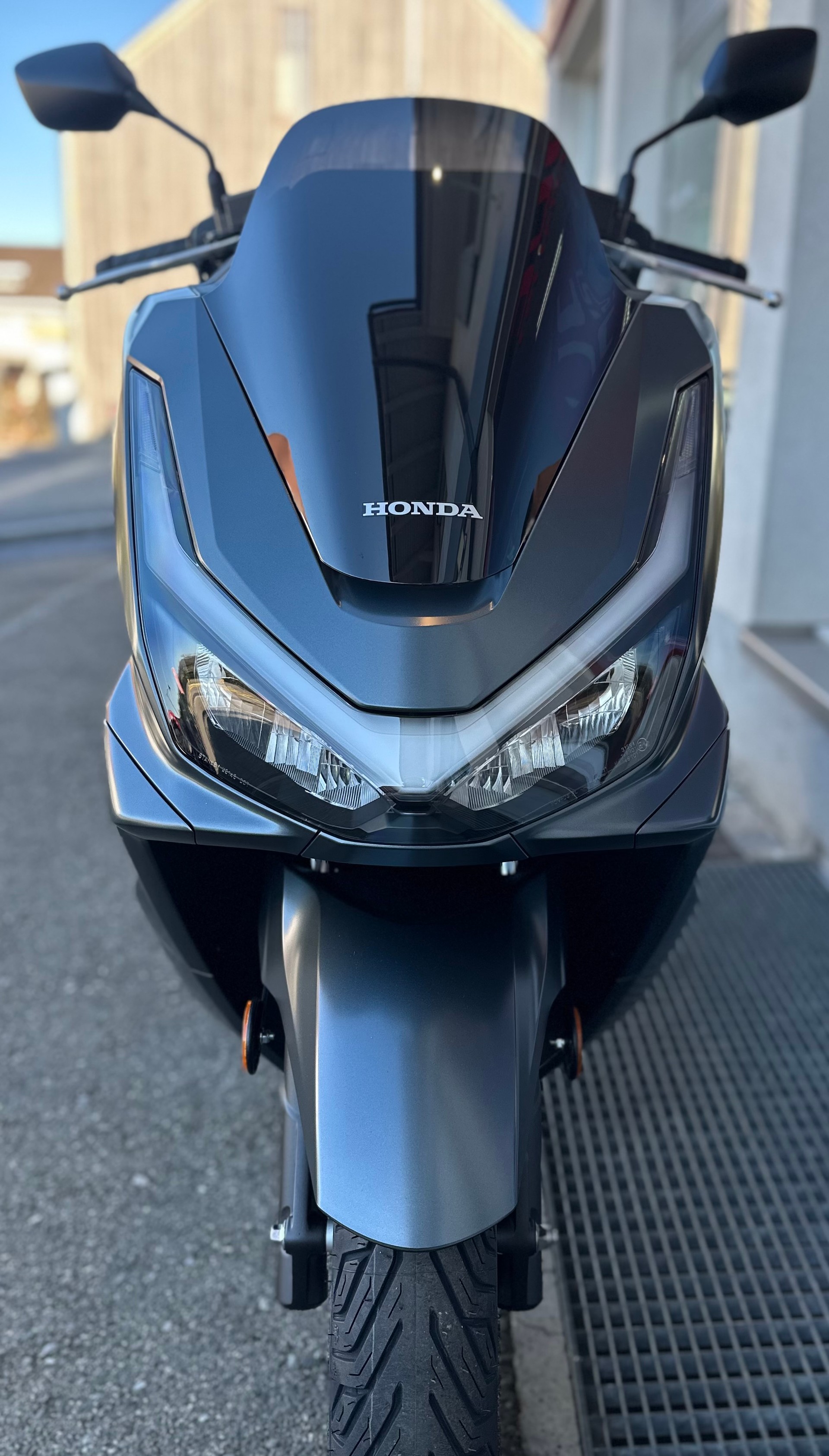 HONDA PCX 125 i ABS-showroom-element-1