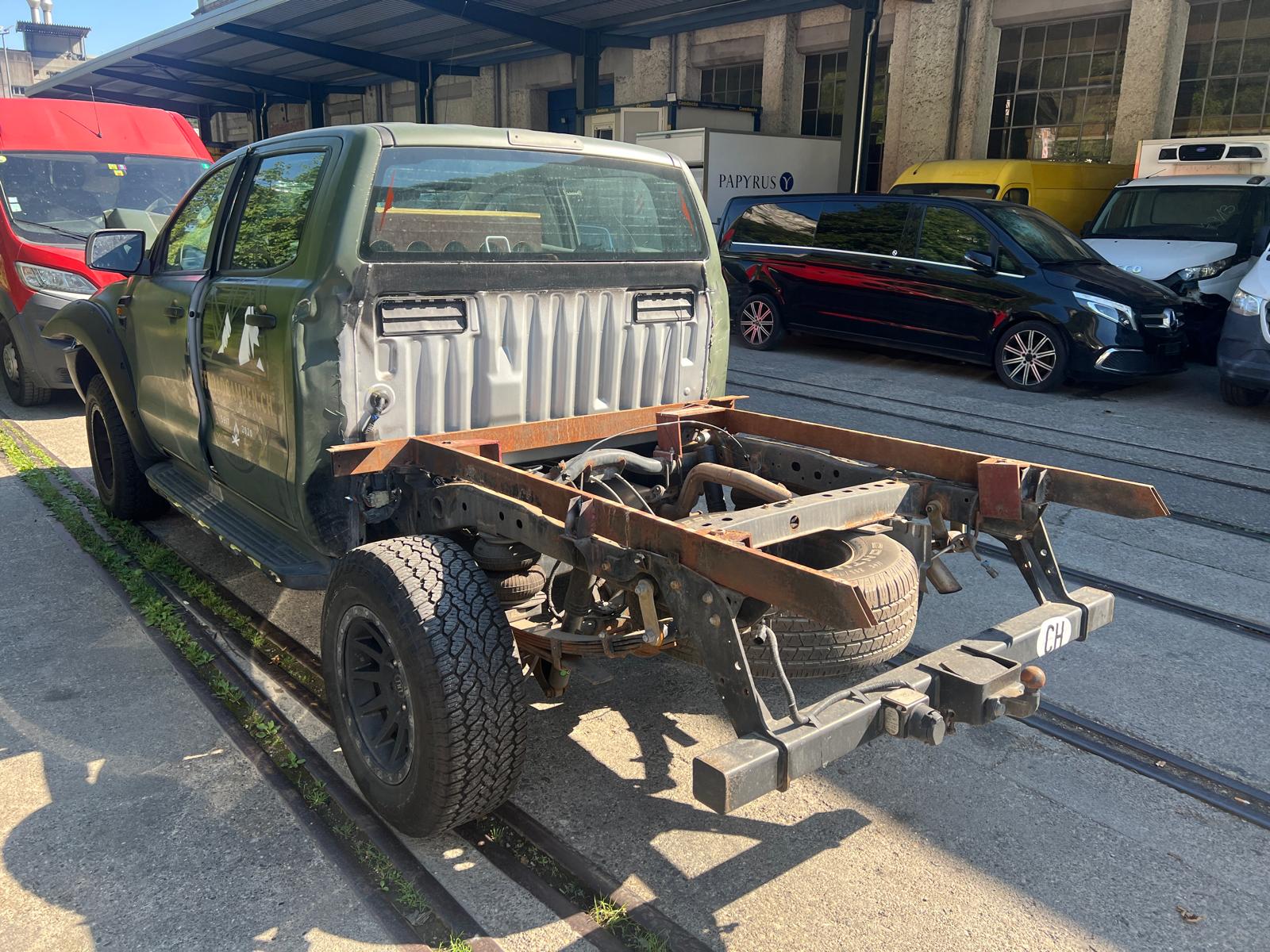FORD Ranger LTD 2.2 TDCi 4x4-image-3