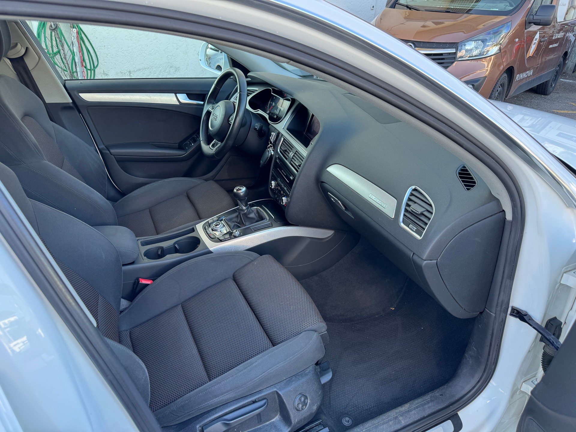 AUDI A4 allroad 2.0 TDI quattro-image-7