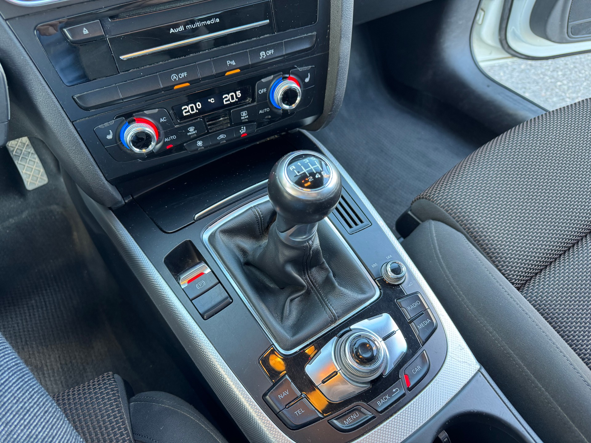 AUDI A4 allroad 2.0 TDI quattro-image-10
