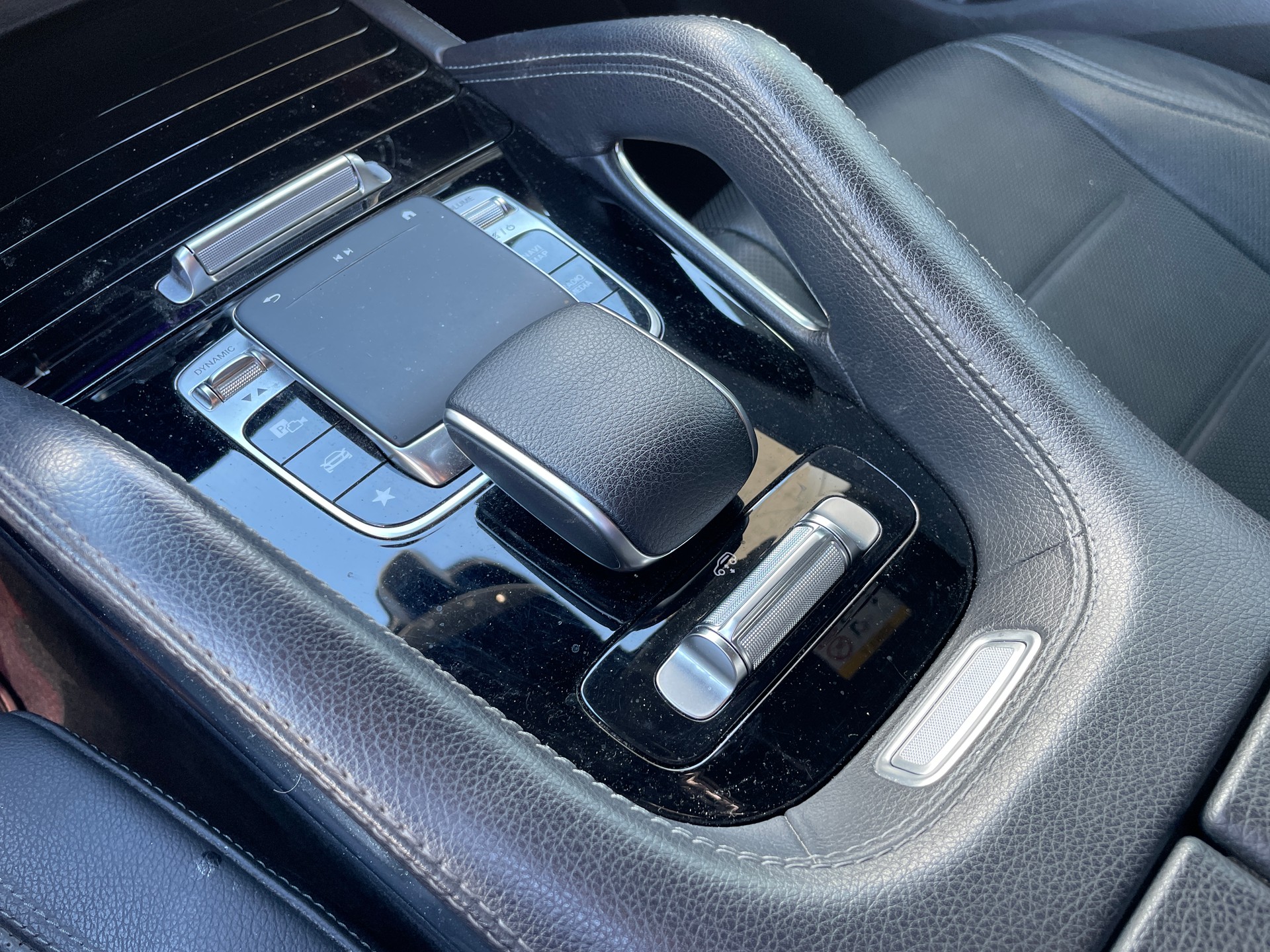 MERCEDES-BENZ GLE 400 d 4Matic AMG Line 9G-Tronic-image-16