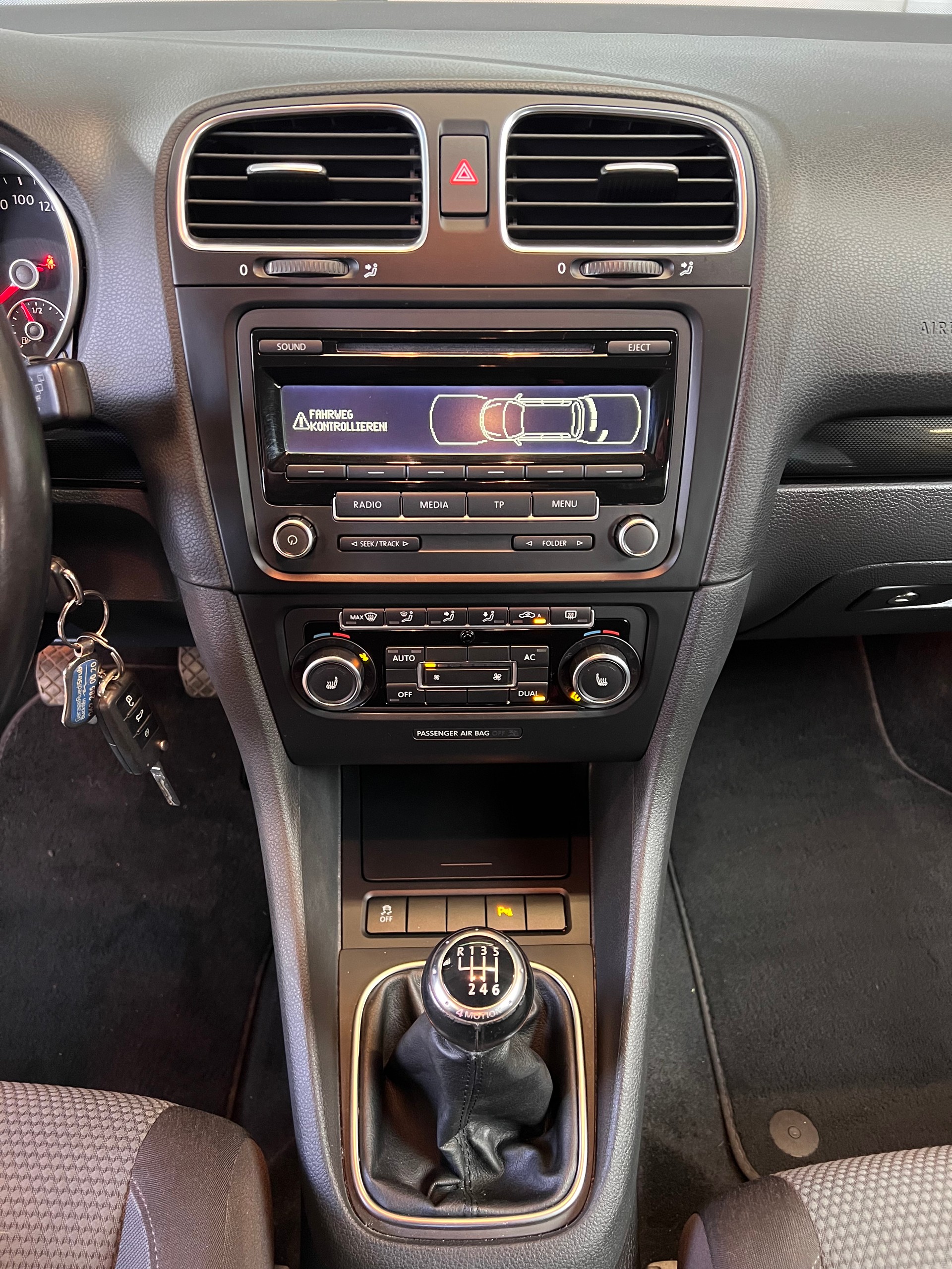 VW Golf Variant 1.6 TDI Value 4Motion-image-5