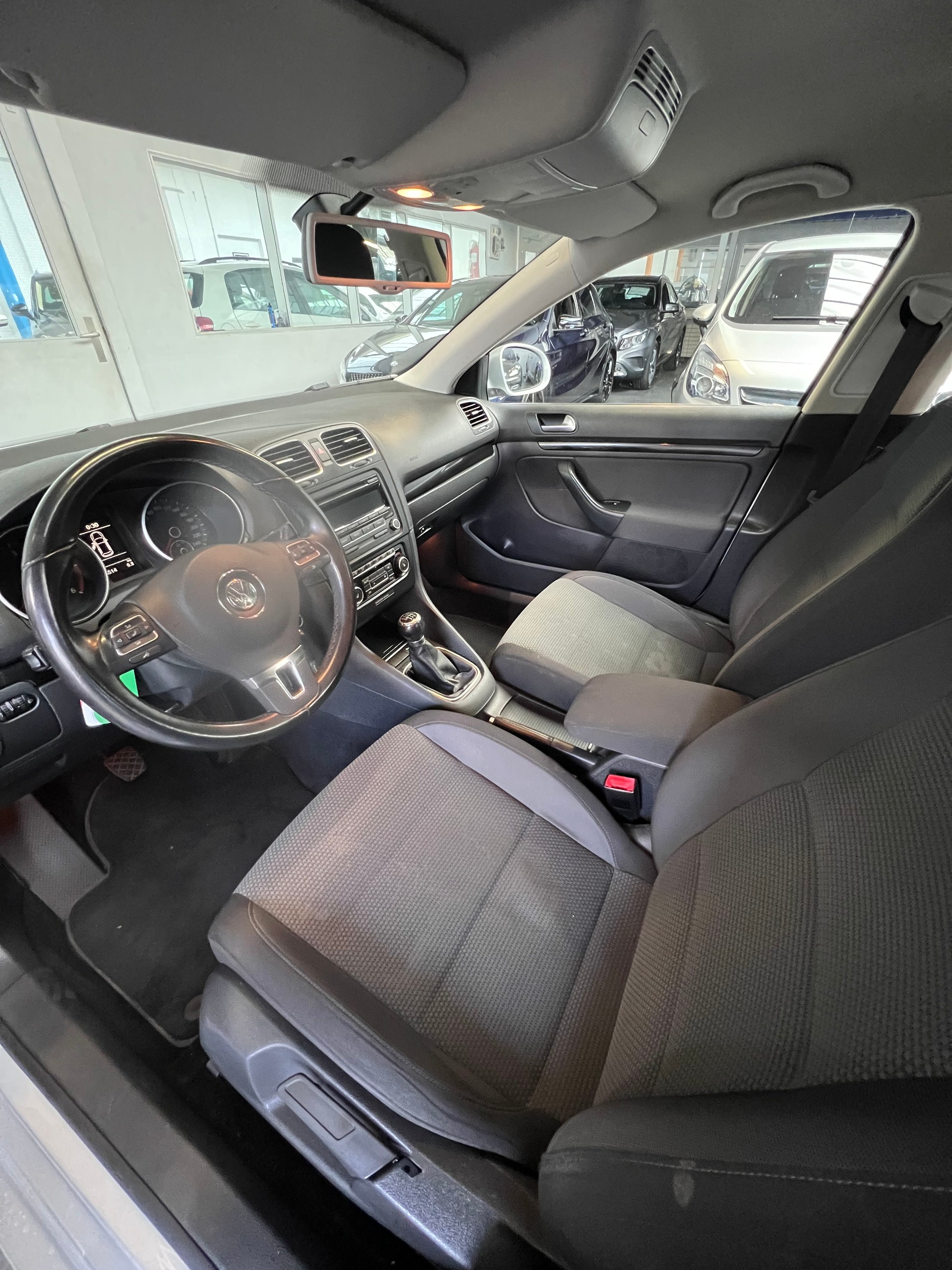 VW Golf Variant 1.6 TDI Value 4Motion-image-7