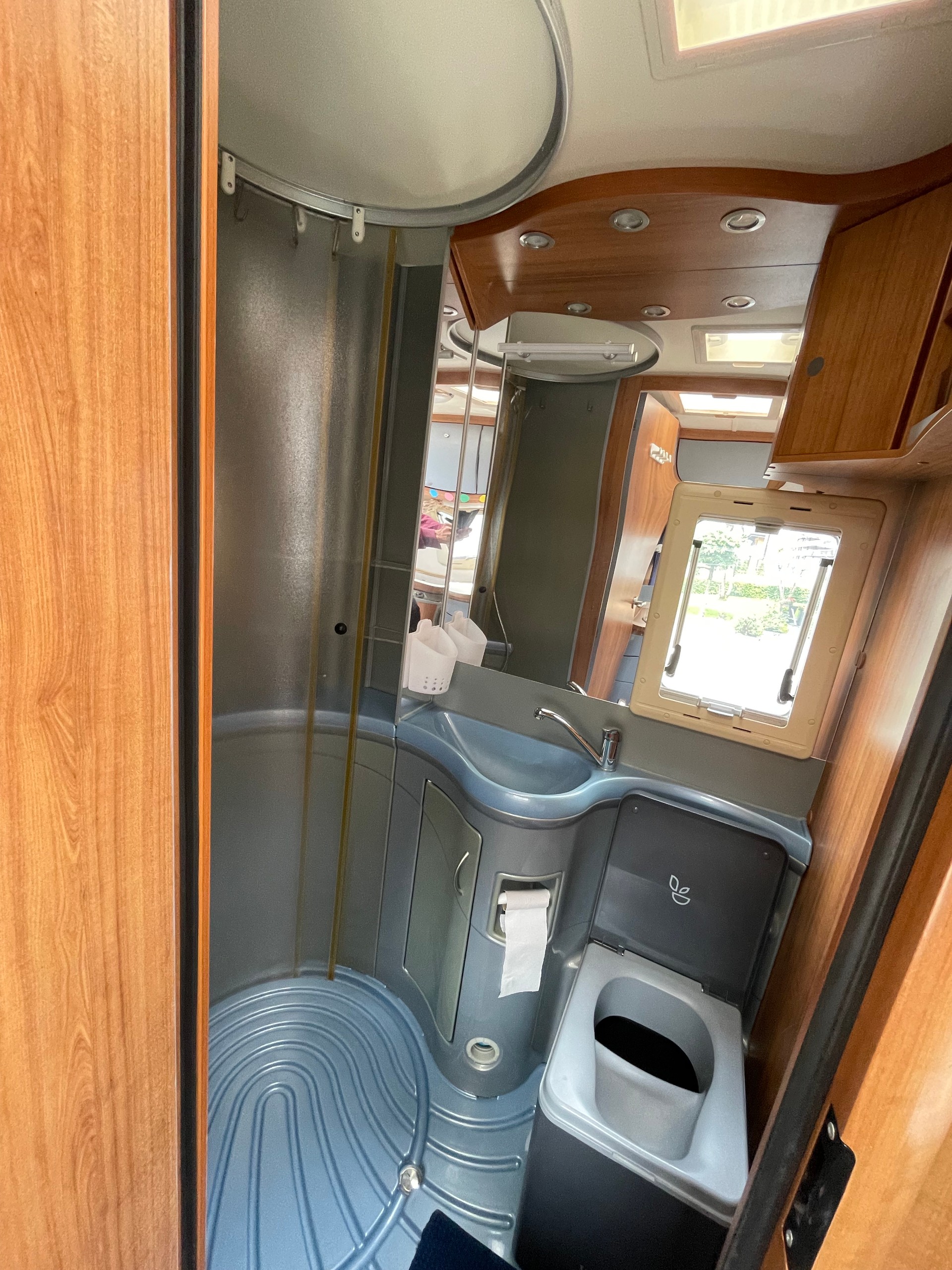 FORD Euramobil Profila 660 HB-image-19