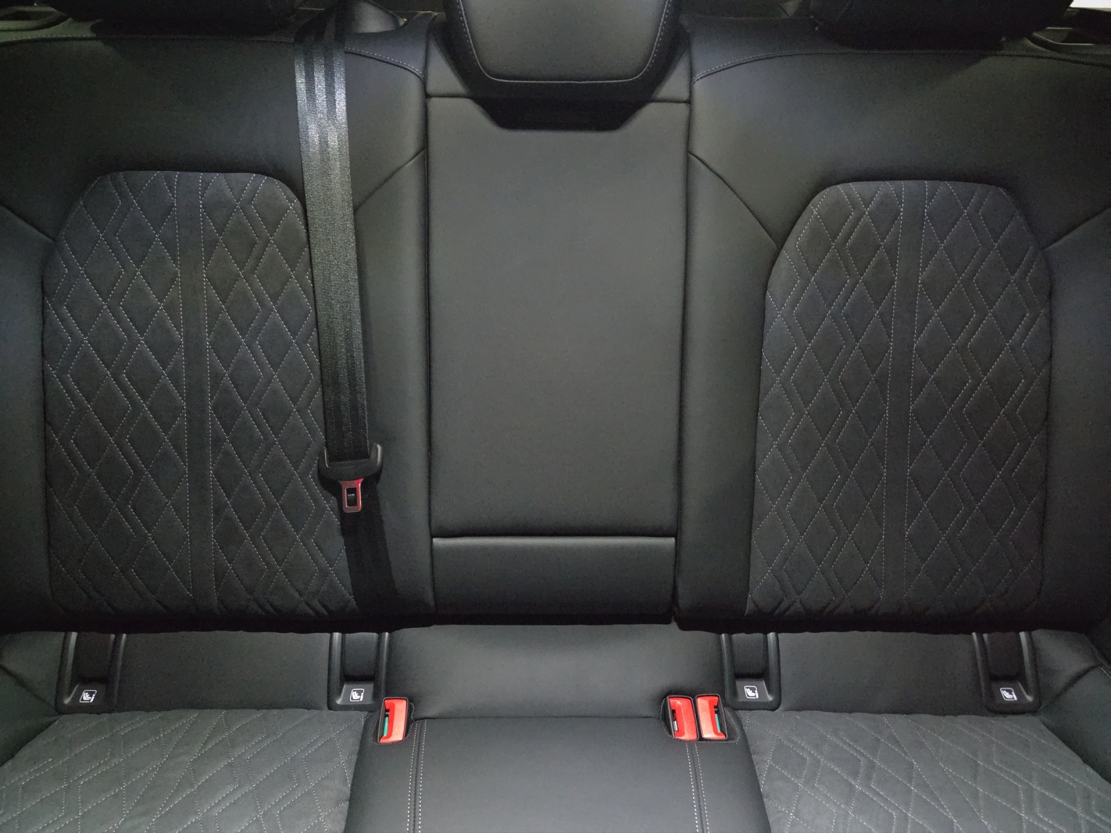 AUDI A5 Avant TFSI quattro 150 kW S tronic-image-7