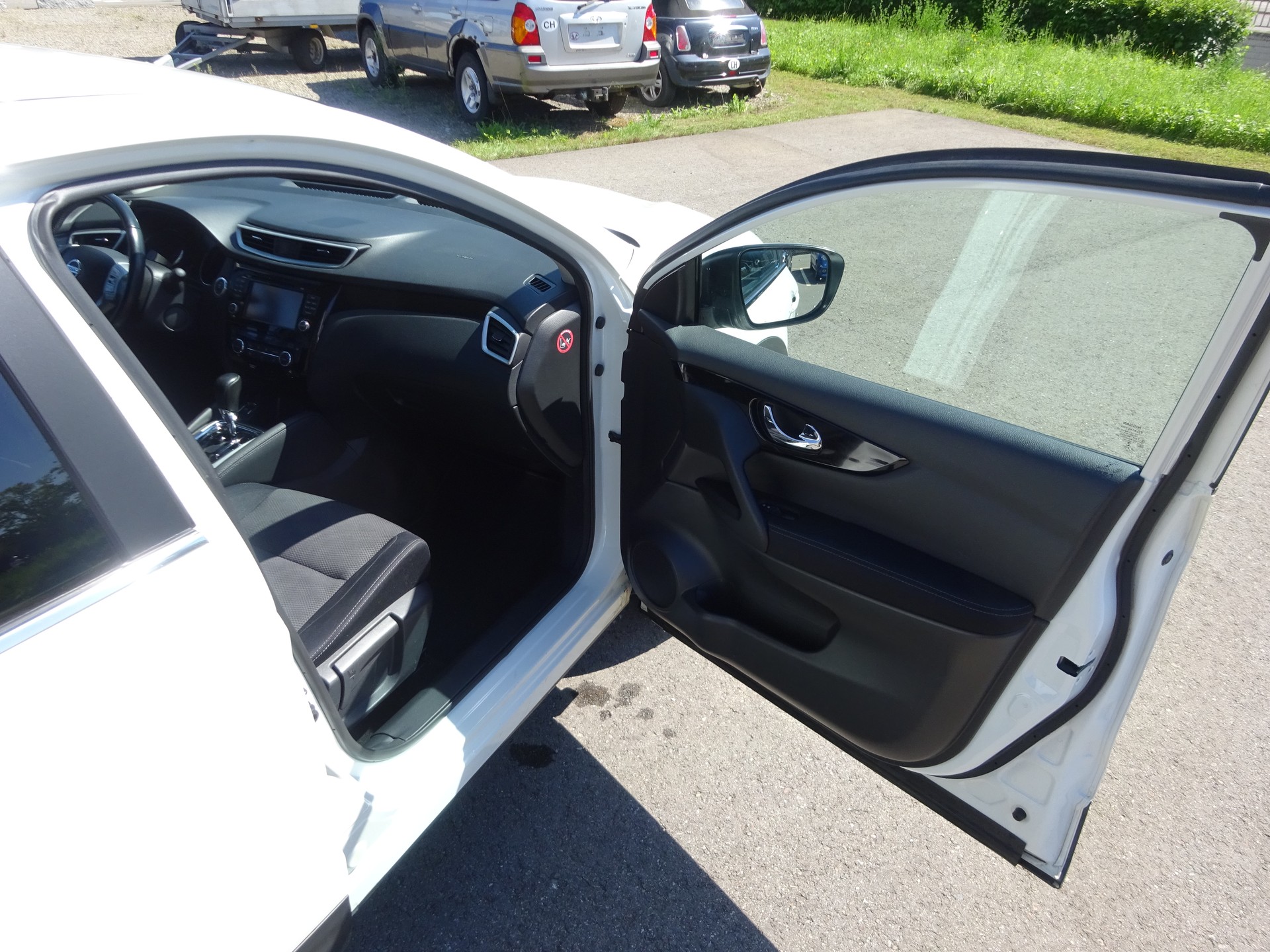 NISSAN Qashqai 1.2 DIG-T 360° Xtronic CVT-image-3