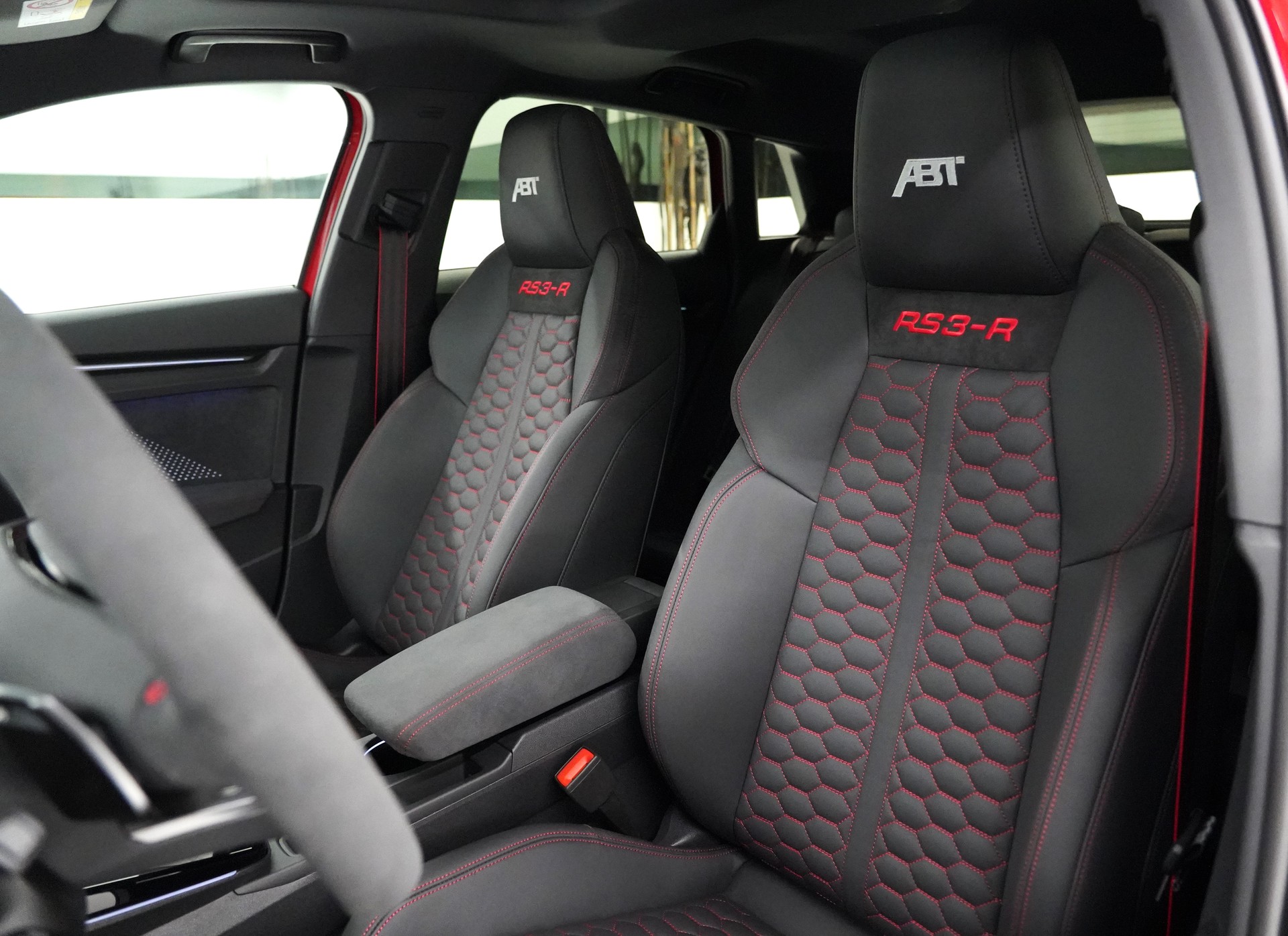 AUDI RS3 SB 2.5 TSI quattro ABT RS 3 R Limited Edition 1 of 125-image-8