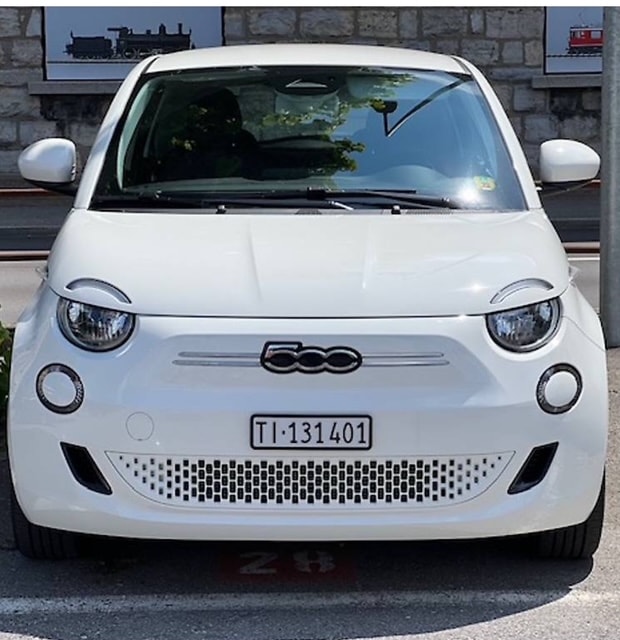FIAT 500 electric 87 kW Icon-image-0
