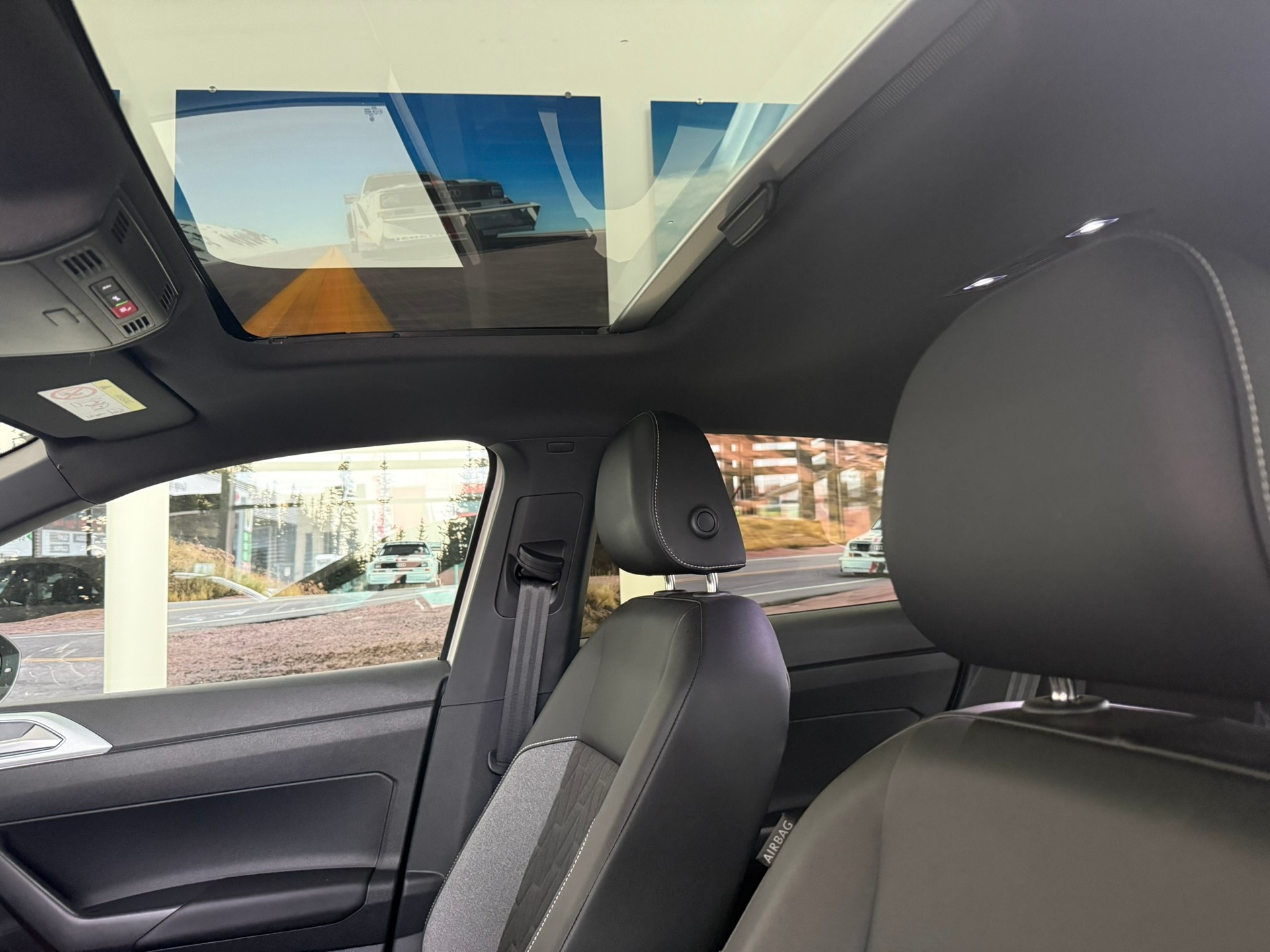 VW Taigo 1.0 TSI Life DSG-image-14