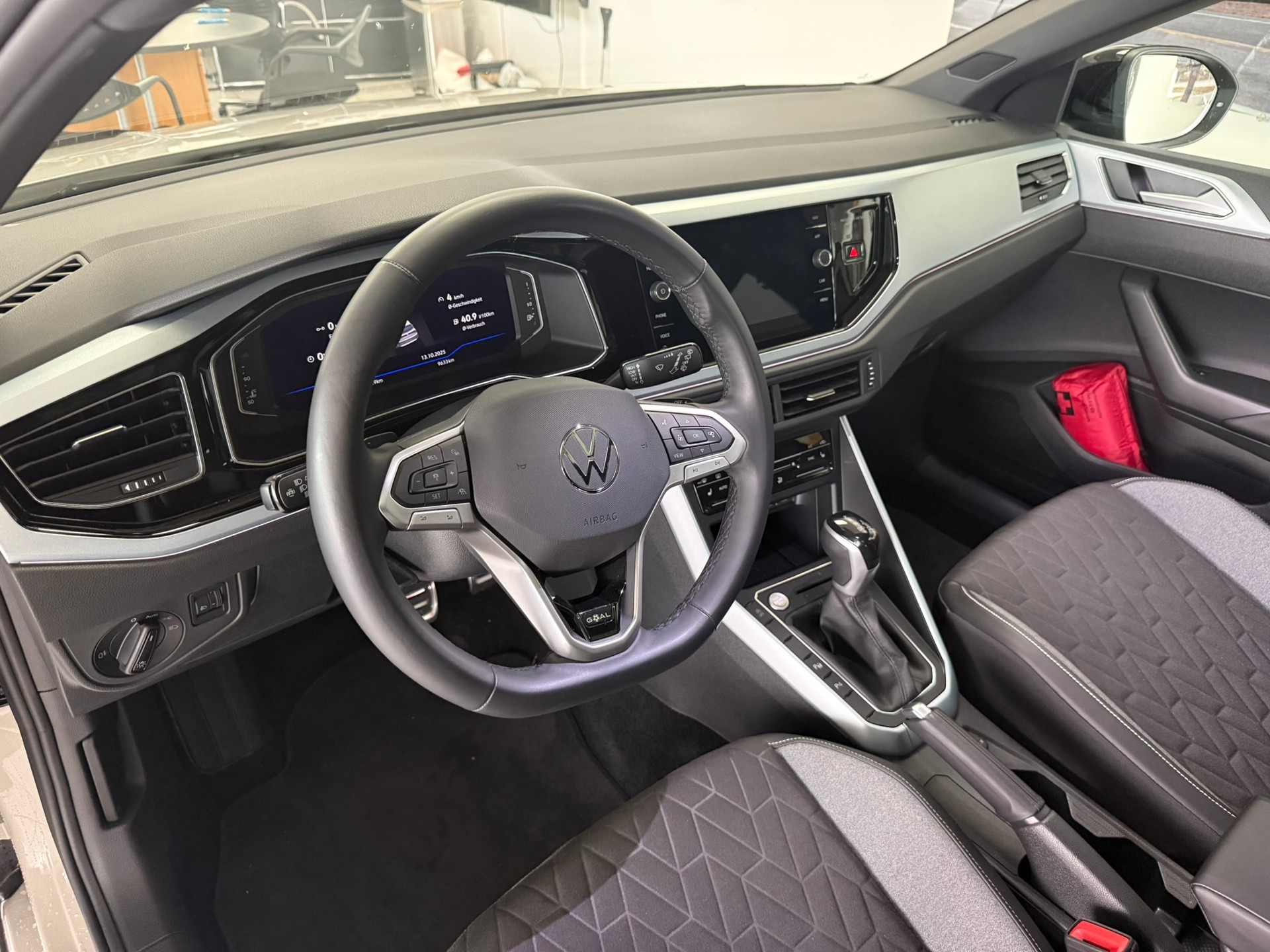 VW Taigo 1.0 TSI Life DSG-image-12