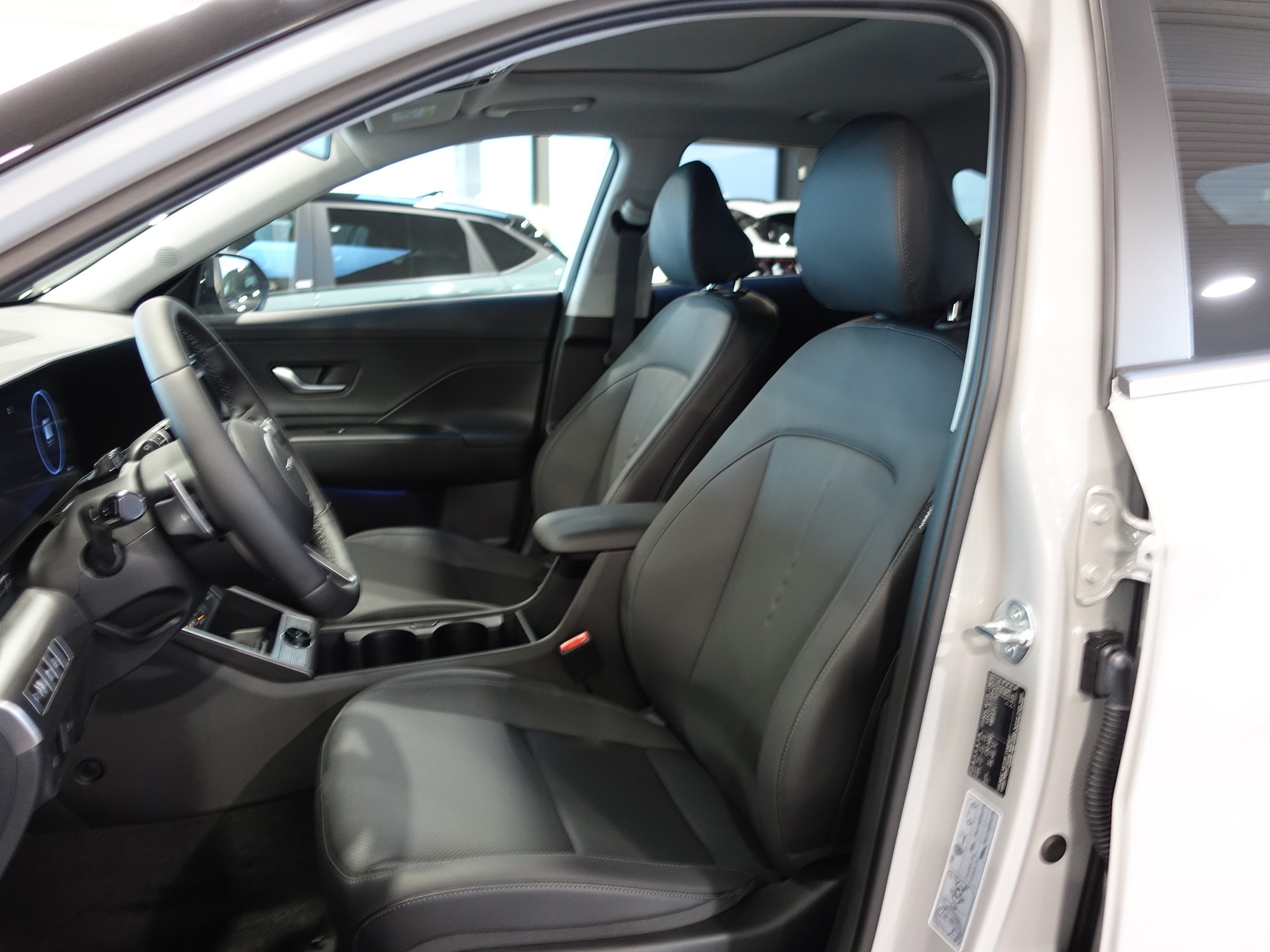 HYUNDAI Kona 1.6 GDi HEV Vertex DCT-image-8
