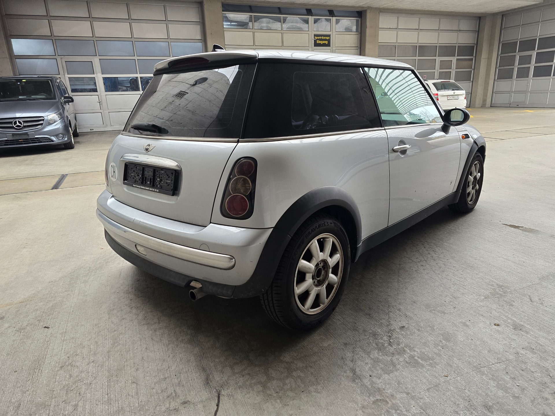 MINI One-image-3