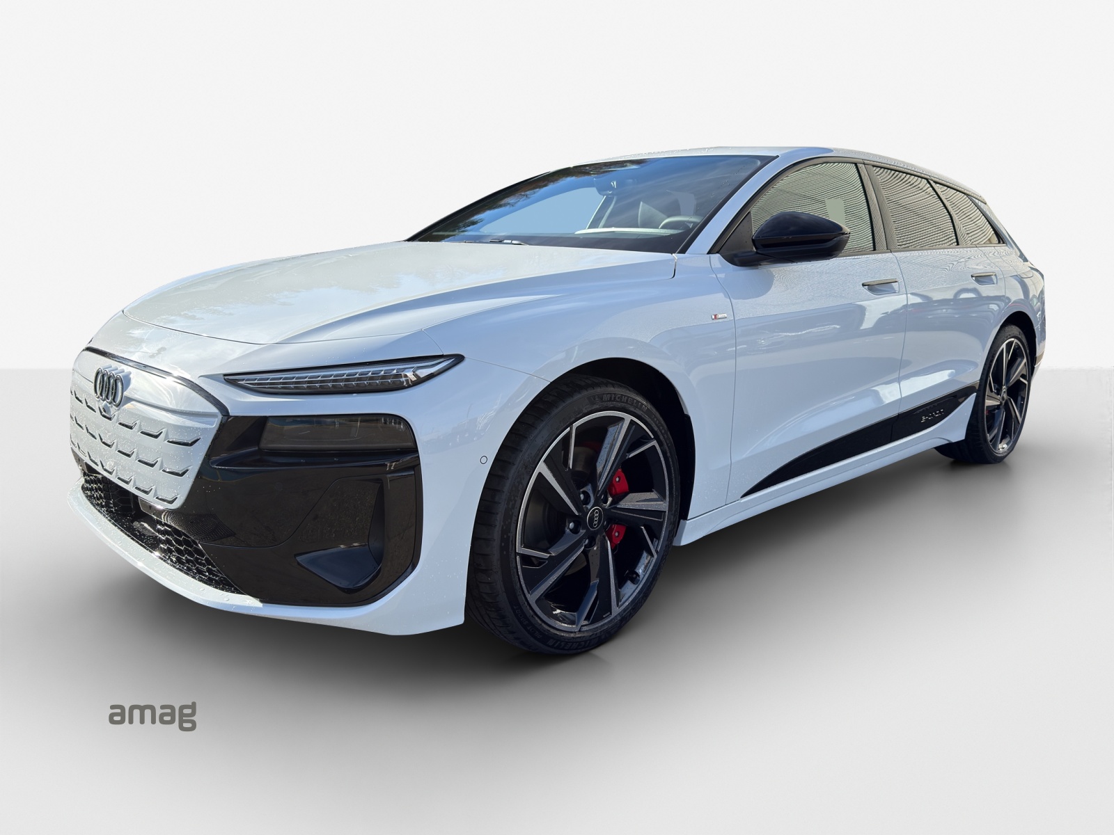 AUDI A6 Avant e-tron quattro-image-0