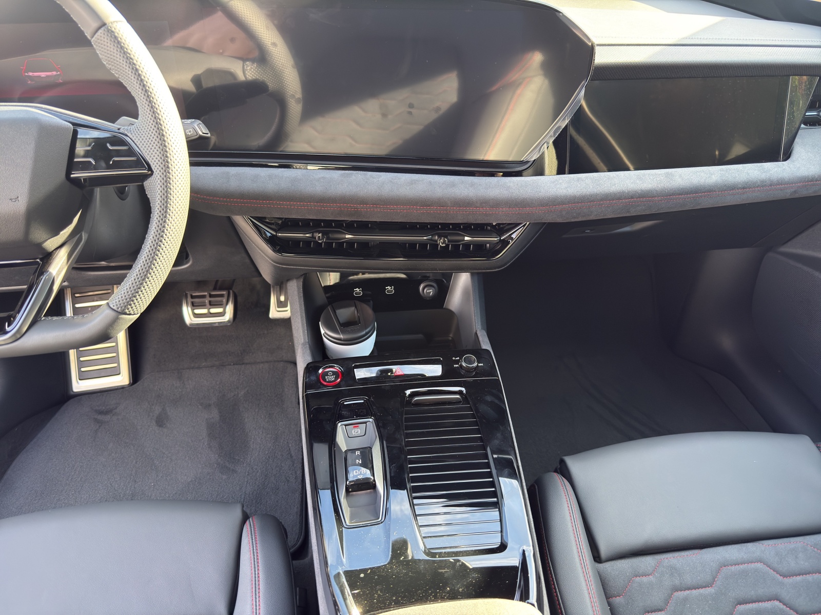 AUDI A6 Avant e-tron quattro-image-10