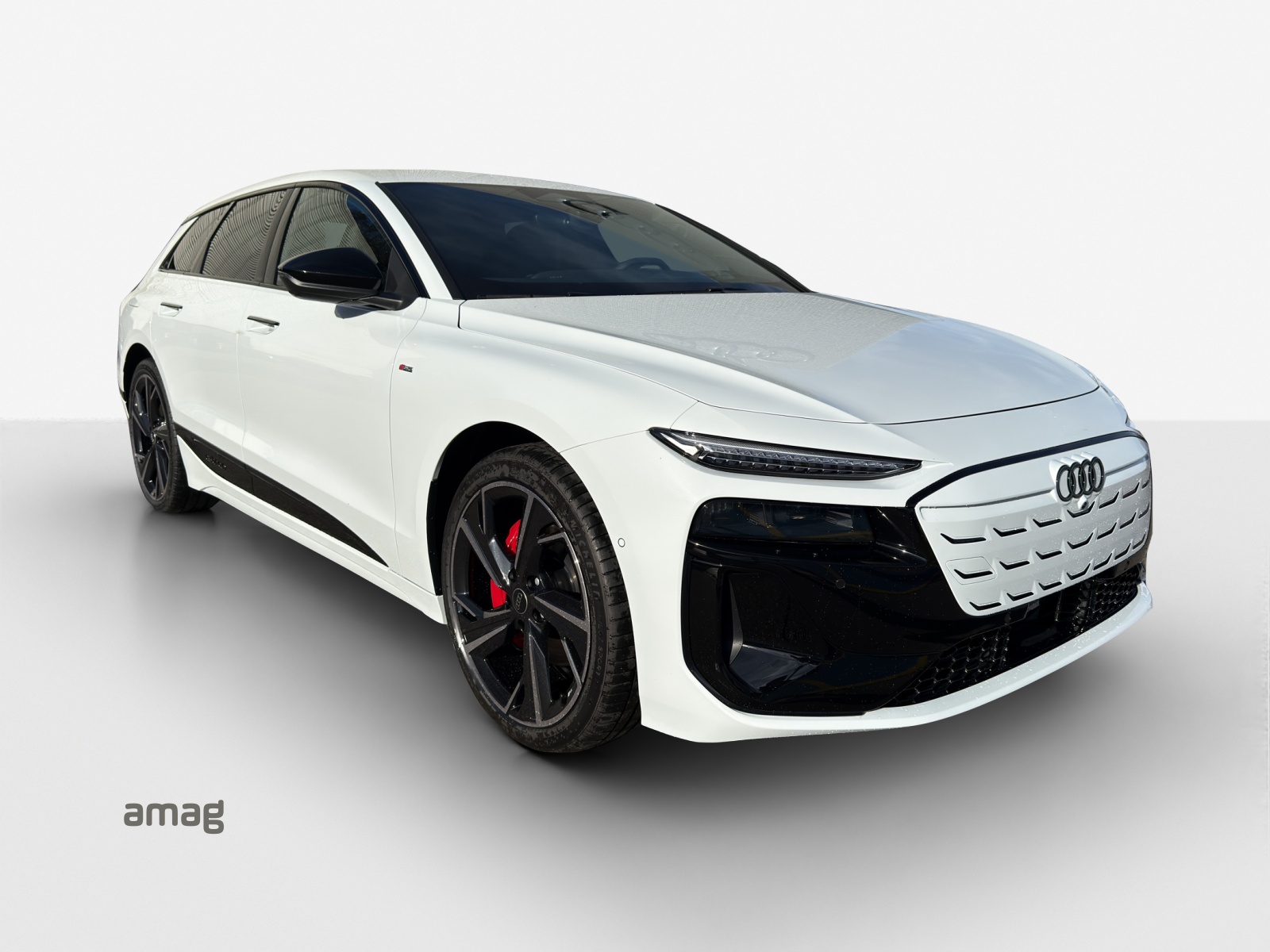 AUDI A6 Avant e-tron quattro-image-5