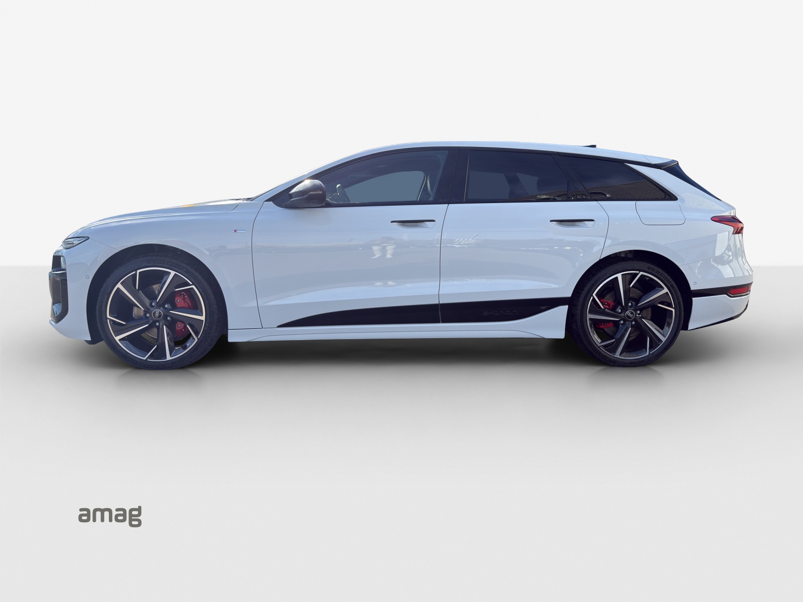 AUDI A6 Avant e-tron quattro-image-1