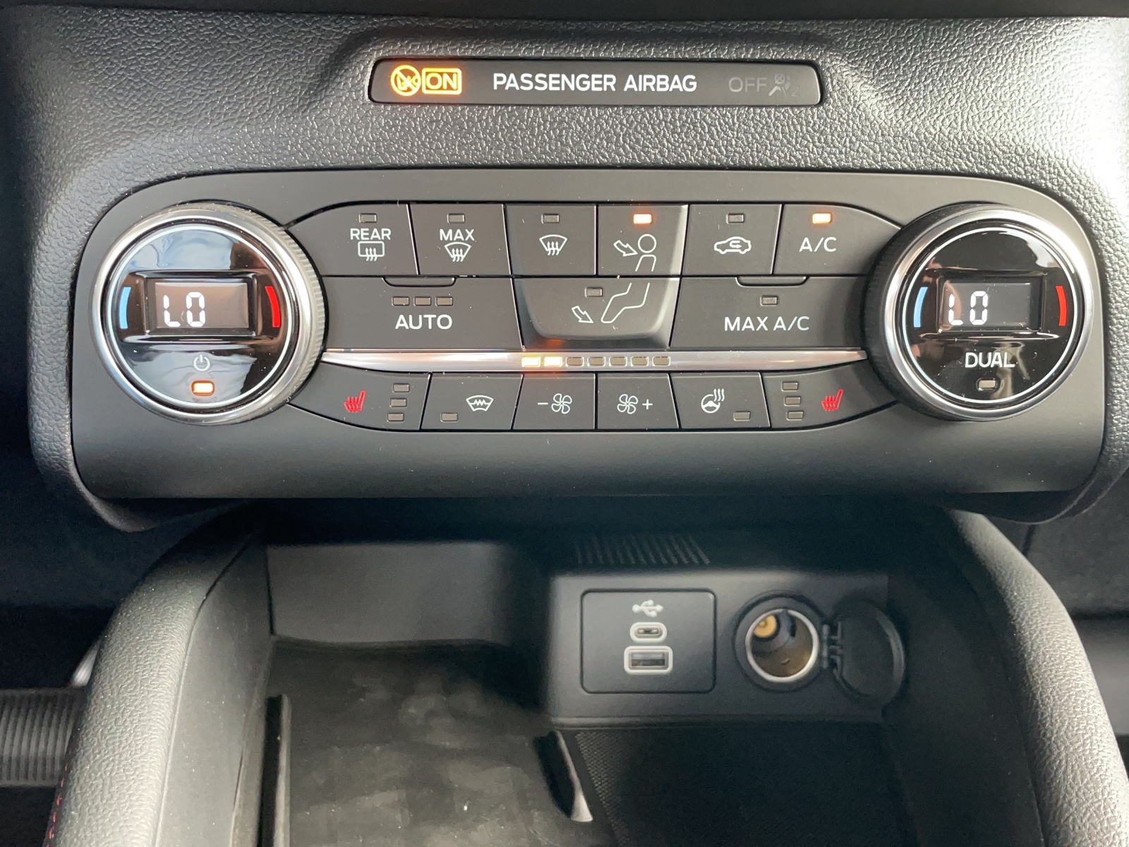 FORD Kuga 2.5 Plug-in Hybrid ST-Line-image-10